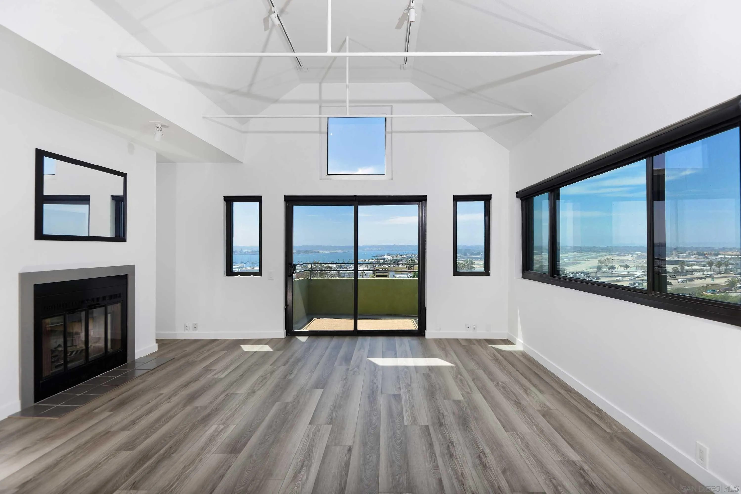 2442 Union St Unit 5, San Diego, CA 92101 - Photo 2 of 13, San Diego, CA