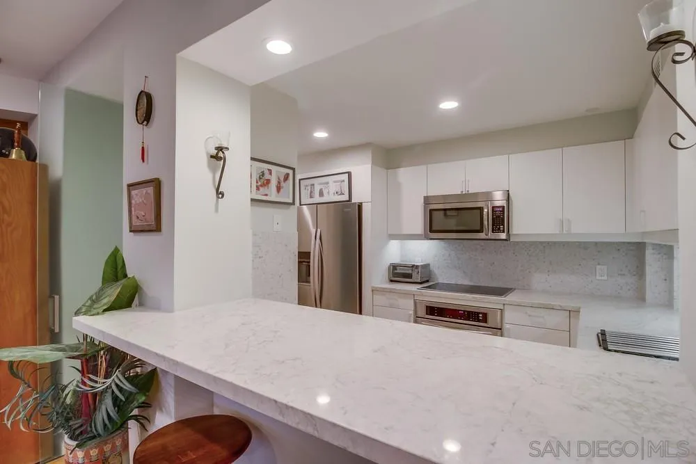 https://cdn.realtyfeed.com/cdn/127/260020750/438236550992ae3fbf802f72d02de0aa.webp