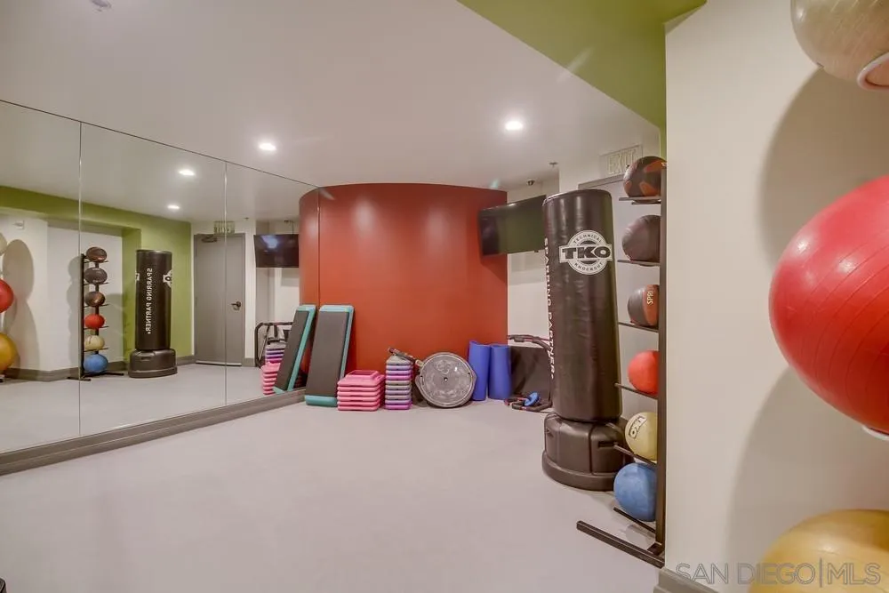 https://cdn.realtyfeed.com/cdn/127/260020750/a2e39676c3f8b4b14858ad86ff2afca2.webp