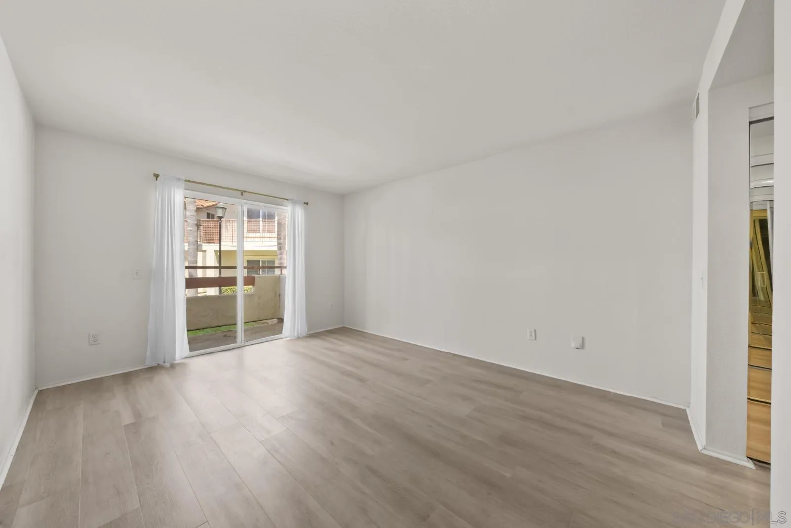 https://cdn.realtyfeed.com/cdn/127/260020752/6b812c5699d14db1d2f70038426ef3cd.webp