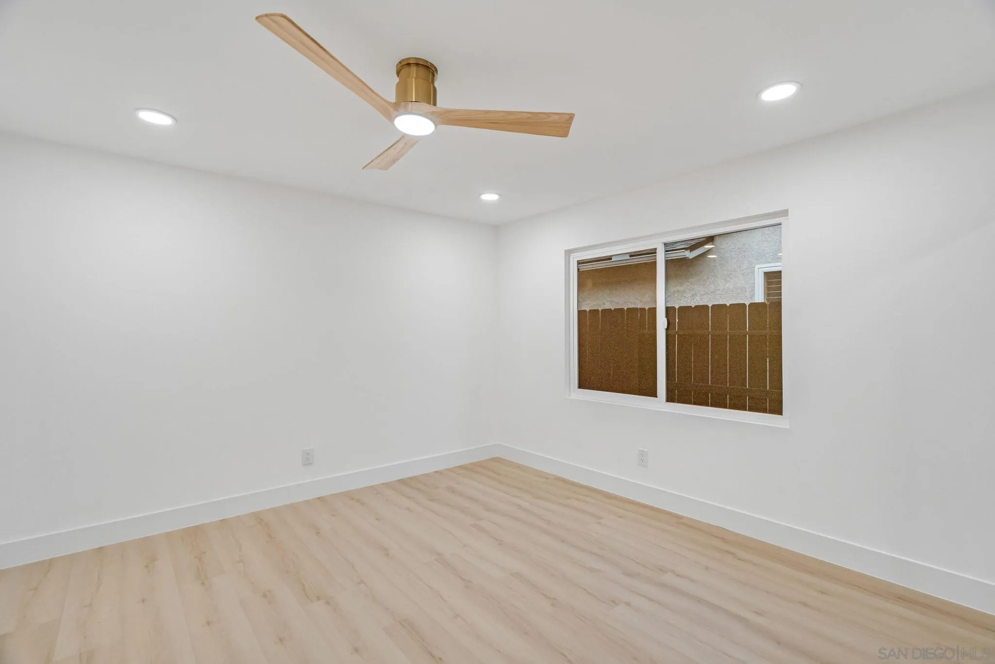 https://cdn.realtyfeed.com/cdn/127/260020756/19bff0b07b22c393a160565db1b90b57.webp