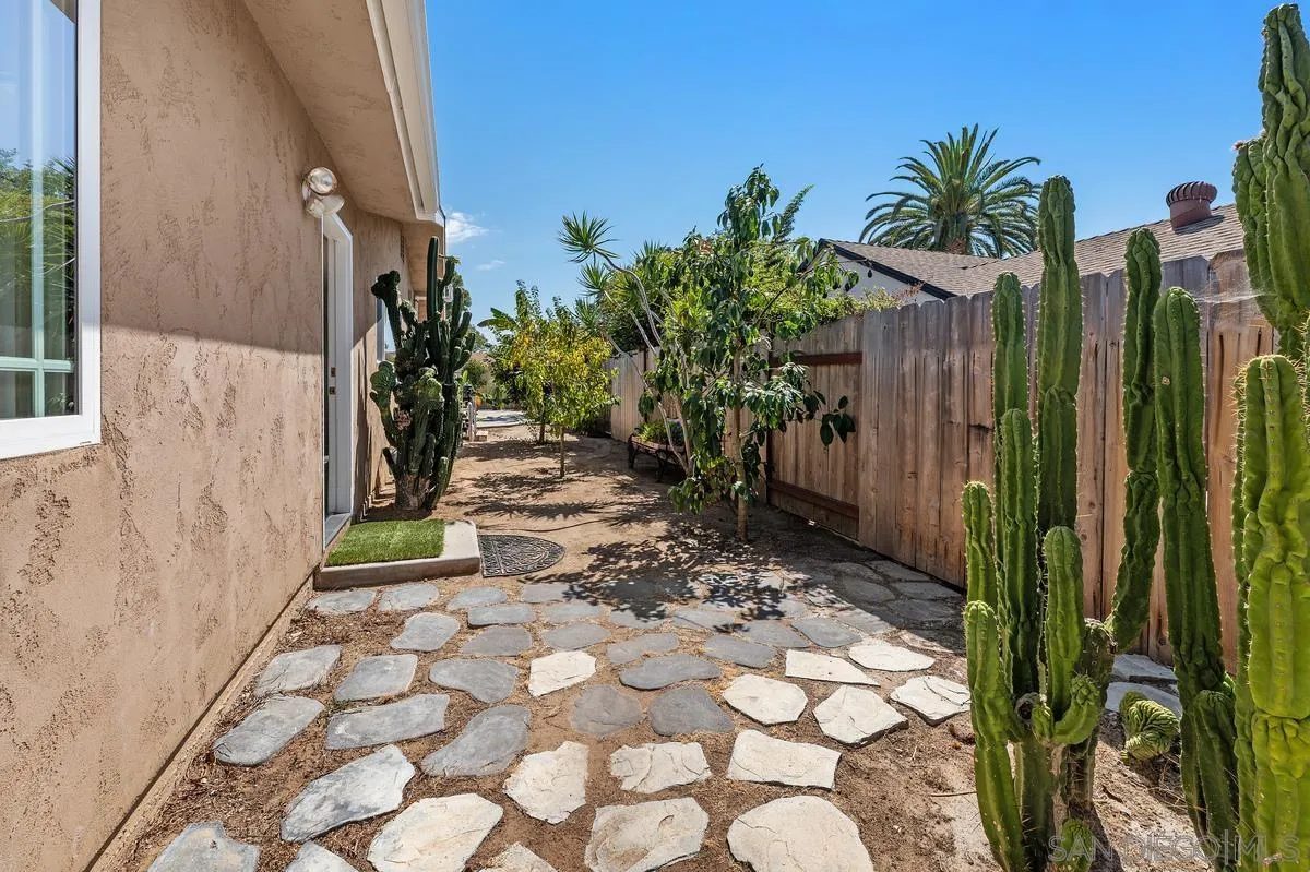 https://cdn.realtyfeed.com/cdn/127/260020761/2f488aef9f1f89143ae7d64f385ac878.webp
