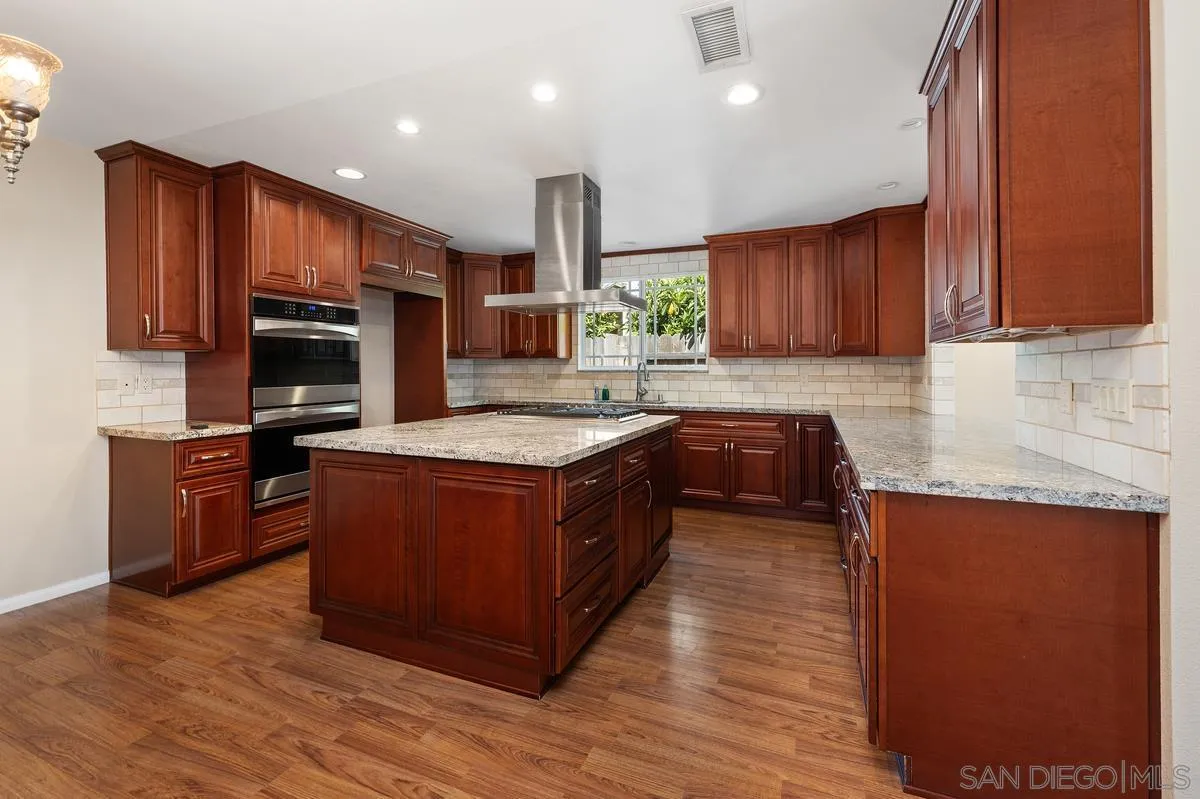 https://cdn.realtyfeed.com/cdn/127/260020761/6a85166ede511b704734f8e8e800c76c.webp