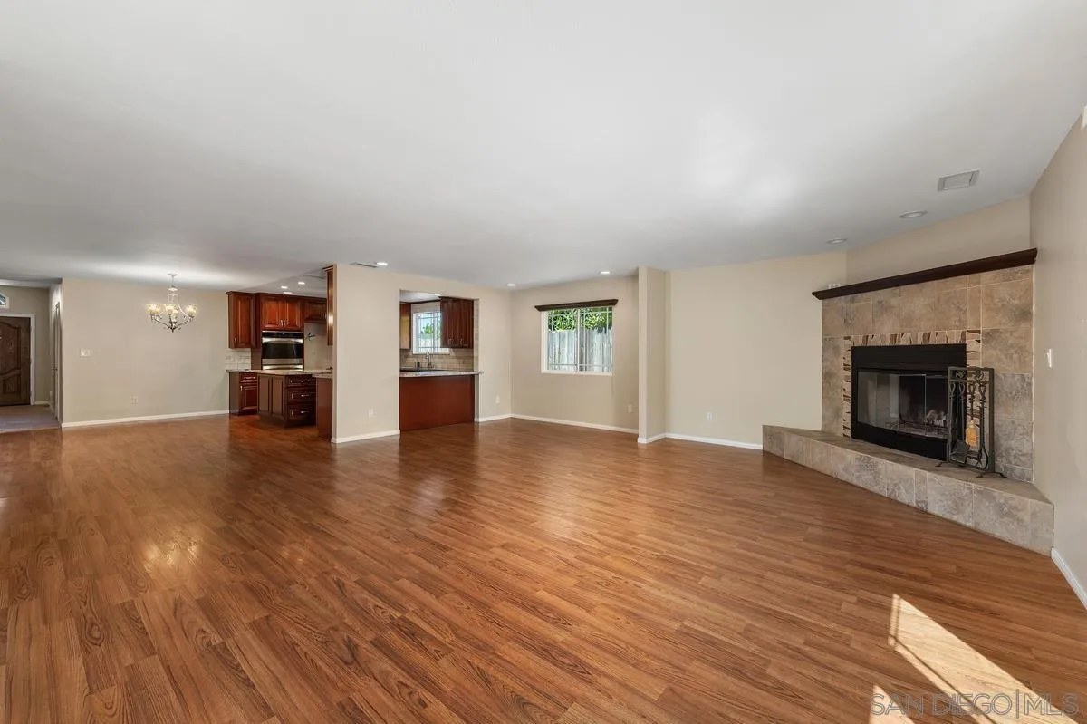 https://cdn.realtyfeed.com/cdn/127/260020761/726acc3492ce630a4b6d0dac8e6da444.webp