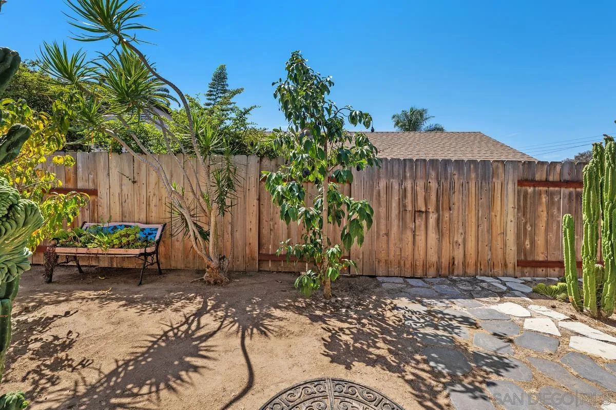 https://cdn.realtyfeed.com/cdn/127/260020761/ea42875e64a017c1b76b8d729712dc71.webp