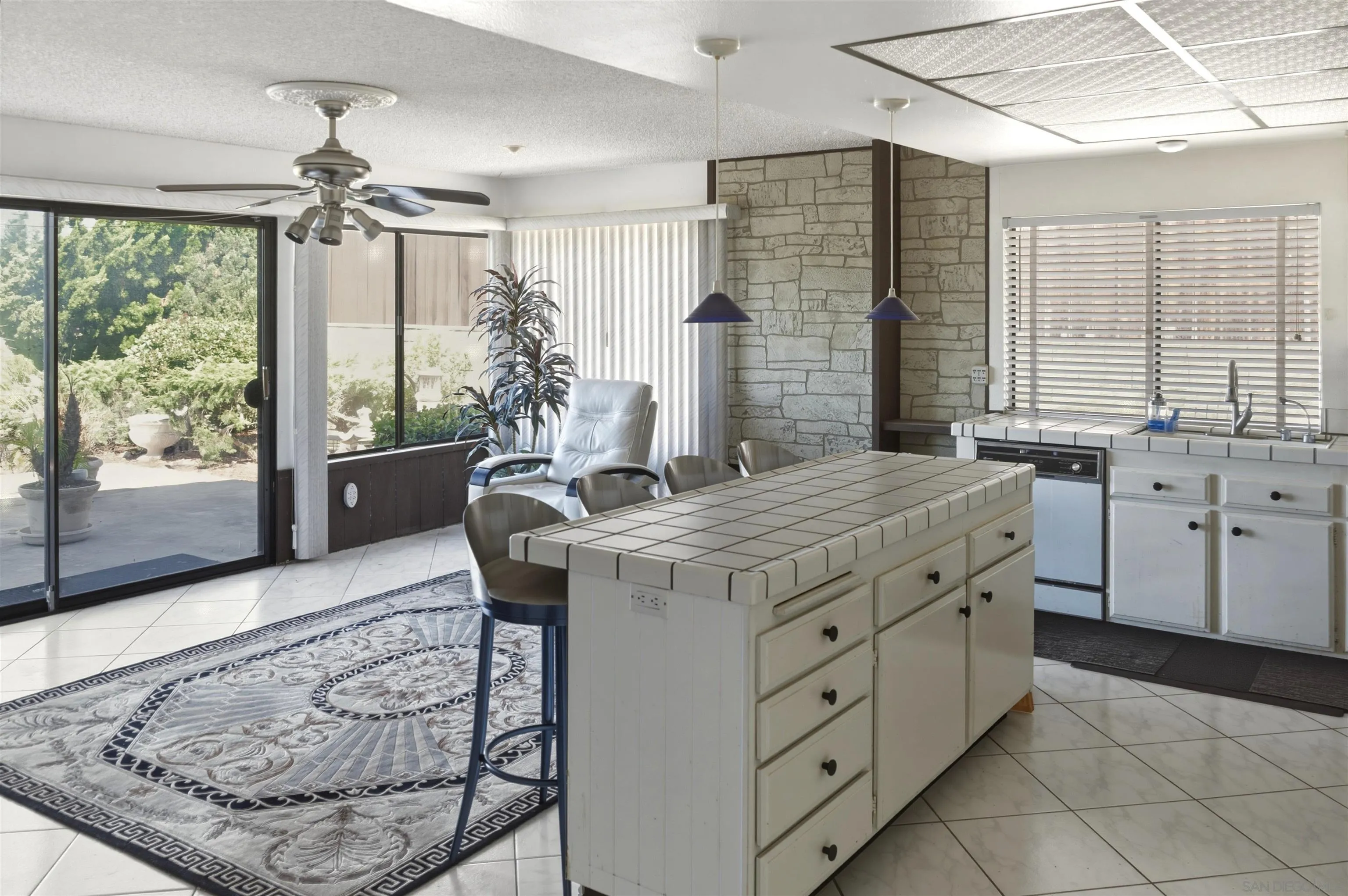 https://cdn.realtyfeed.com/cdn/127/260020763/22cd546086438d04816f15b9e88425fb.webp