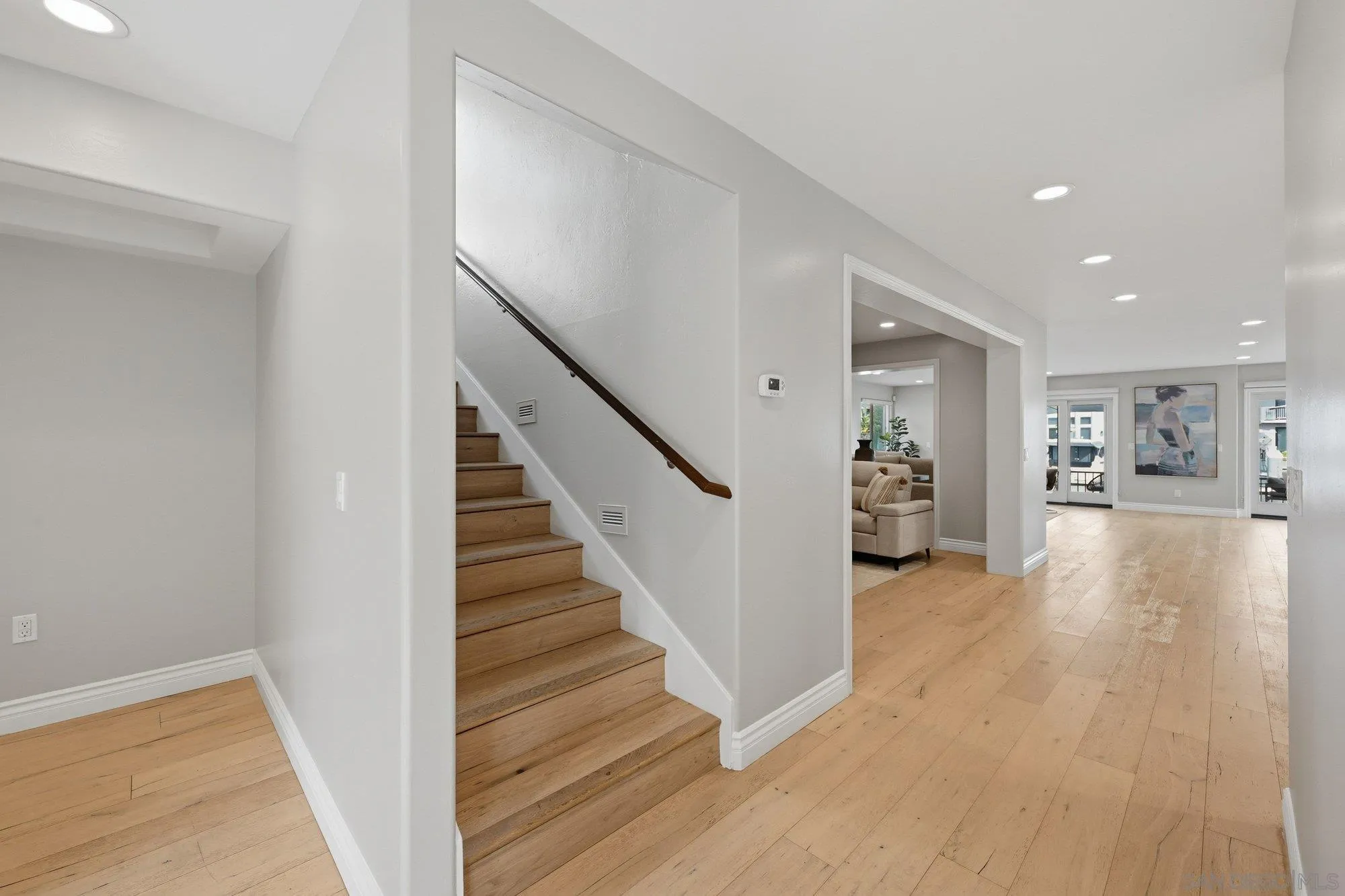 https://cdn.realtyfeed.com/cdn/127/260020767/007cbabe766d2fde65d3ef7477036b25.webp