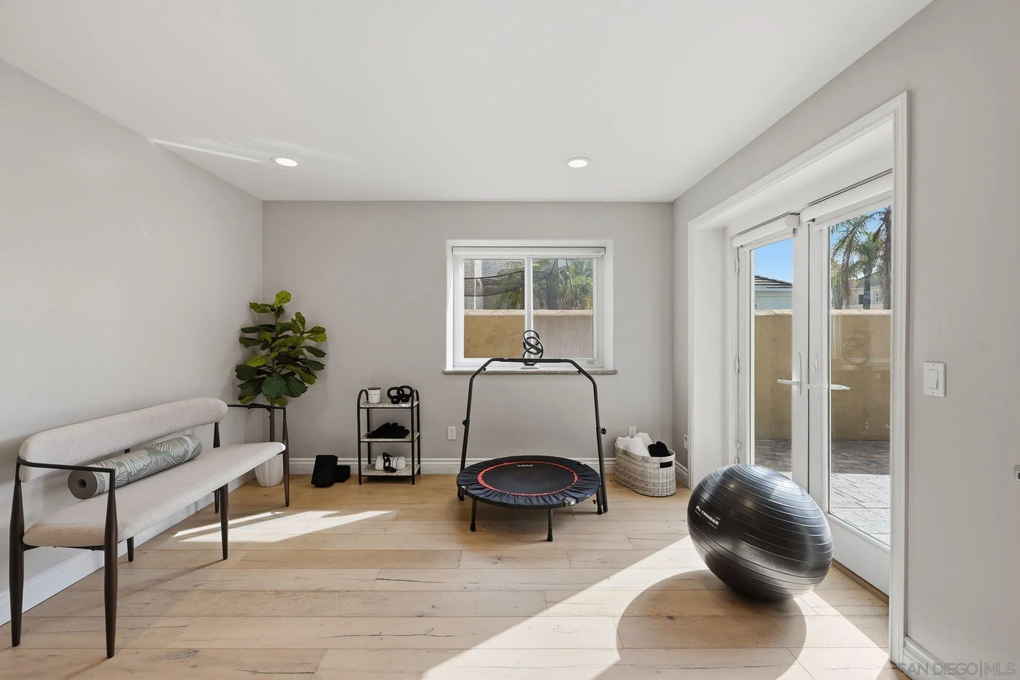 https://cdn.realtyfeed.com/cdn/127/260020767/1e02bbb7fc24eda55f5db04b9840e6d9.webp
