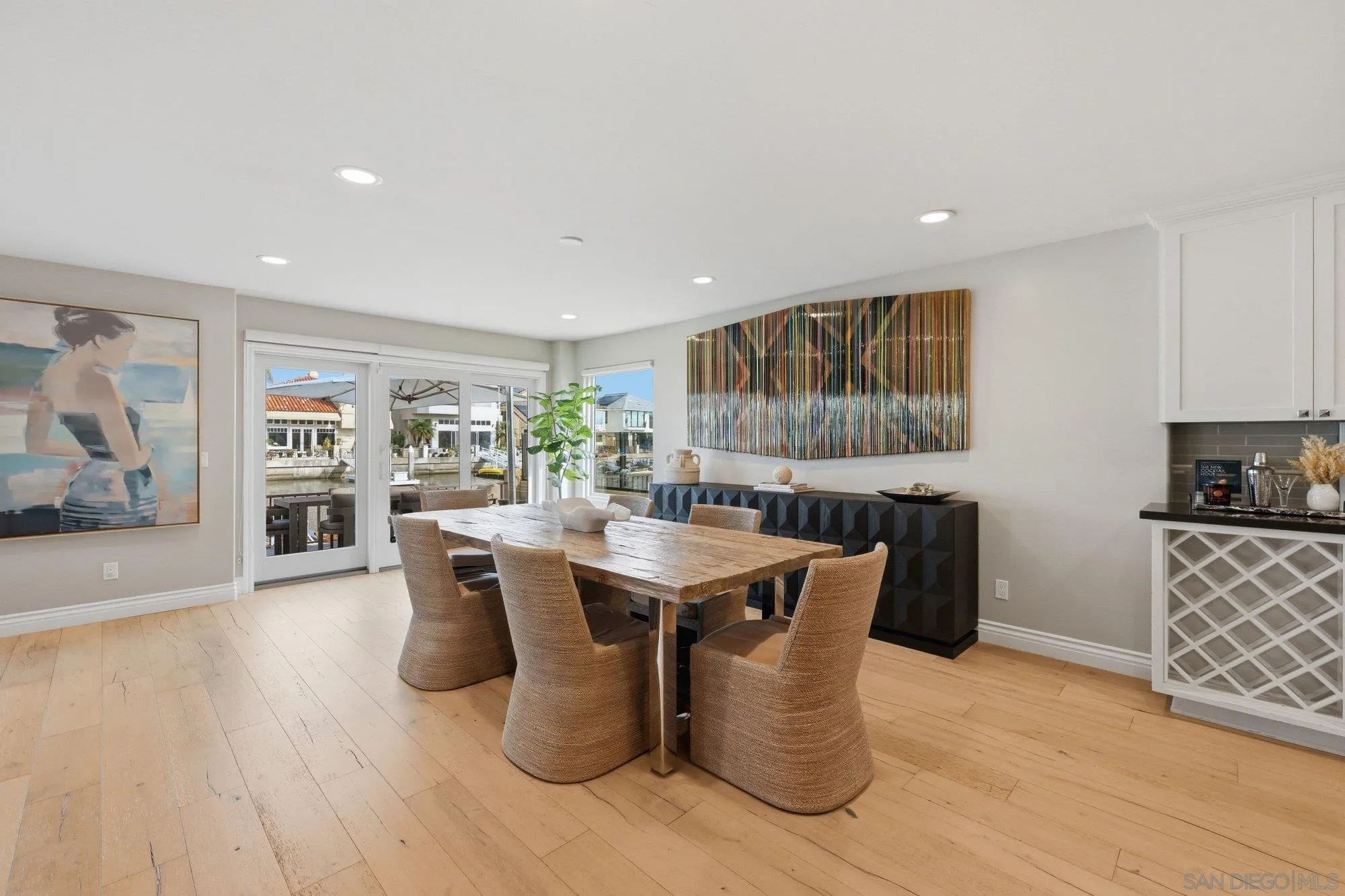 https://cdn.realtyfeed.com/cdn/127/260020767/40cdfa928532939594d104ce2d754eb3.webp