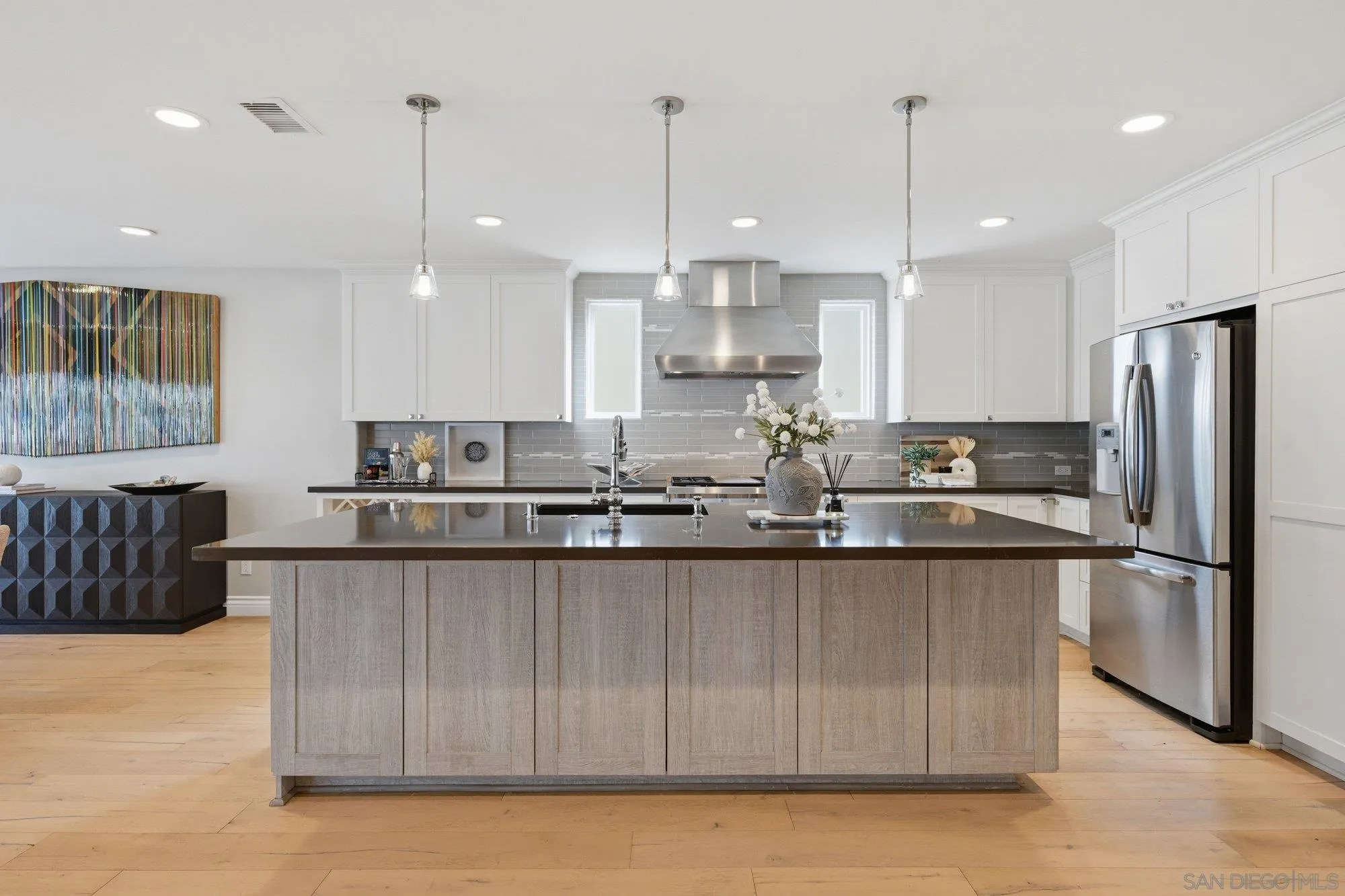 https://cdn.realtyfeed.com/cdn/127/260020767/4856c465b6bdffbc64e50388b5b0ca51.webp