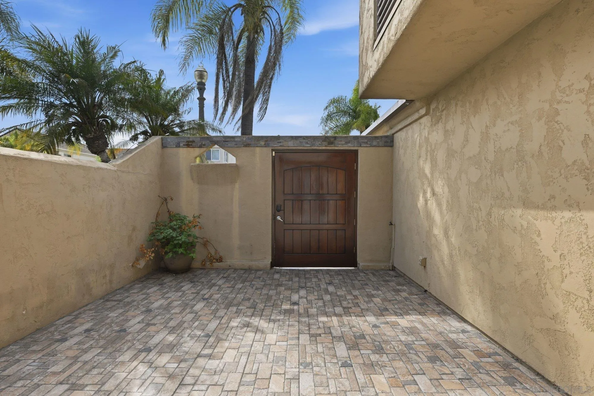 https://cdn.realtyfeed.com/cdn/127/260020767/540027bd5b70b7bfb6b37901303c31c3.webp