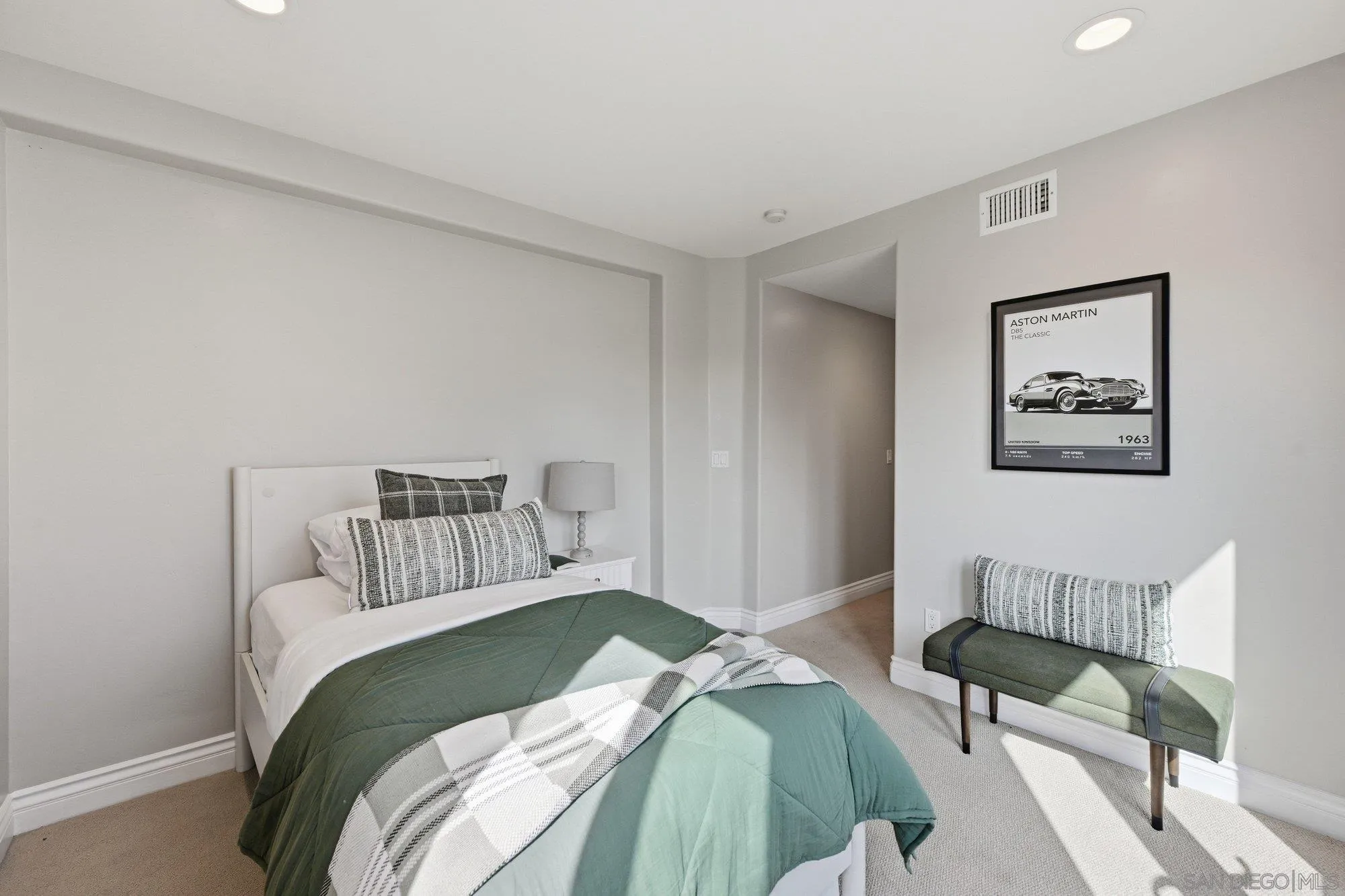 https://cdn.realtyfeed.com/cdn/127/260020767/a7bd3e73f071b0bc31576457bc71fc81.webp