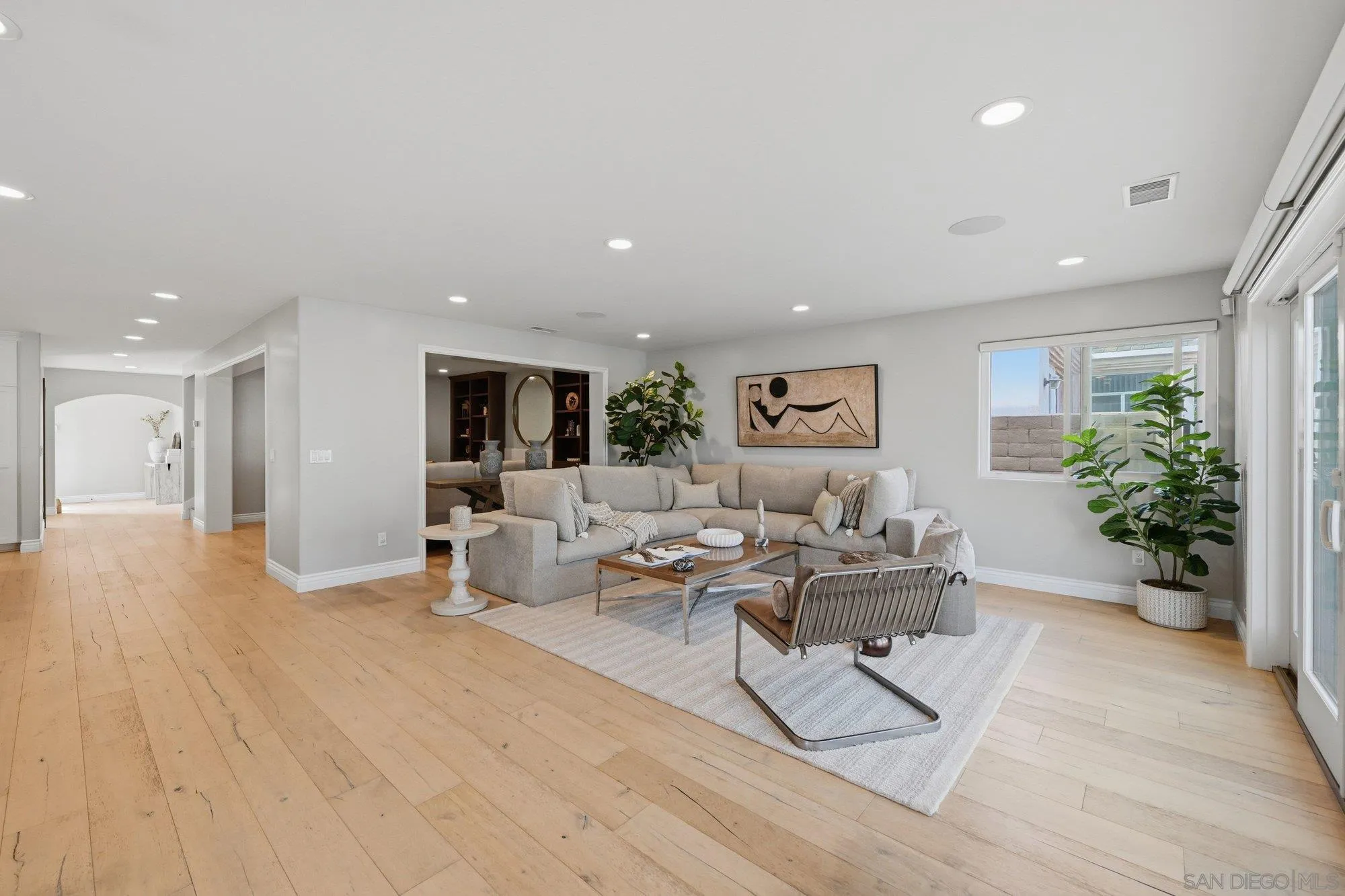 https://cdn.realtyfeed.com/cdn/127/260020767/e04b0f2aaae54514095d67add3da326f.webp