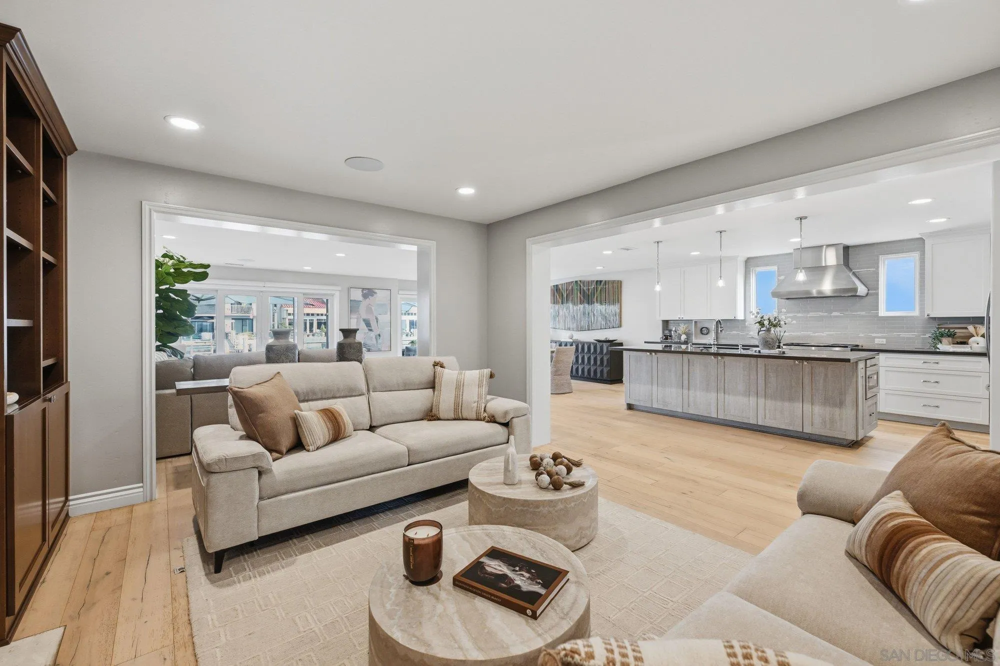 https://cdn.realtyfeed.com/cdn/127/260020767/f33963eadbd2ab57f8fb6106f0c7a536.webp