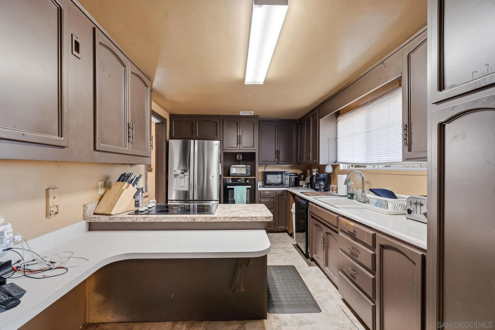 https://cdn.realtyfeed.com/cdn/127/260020777/5bc29f9b3589c3f8e61292a98a5d9a81.webp