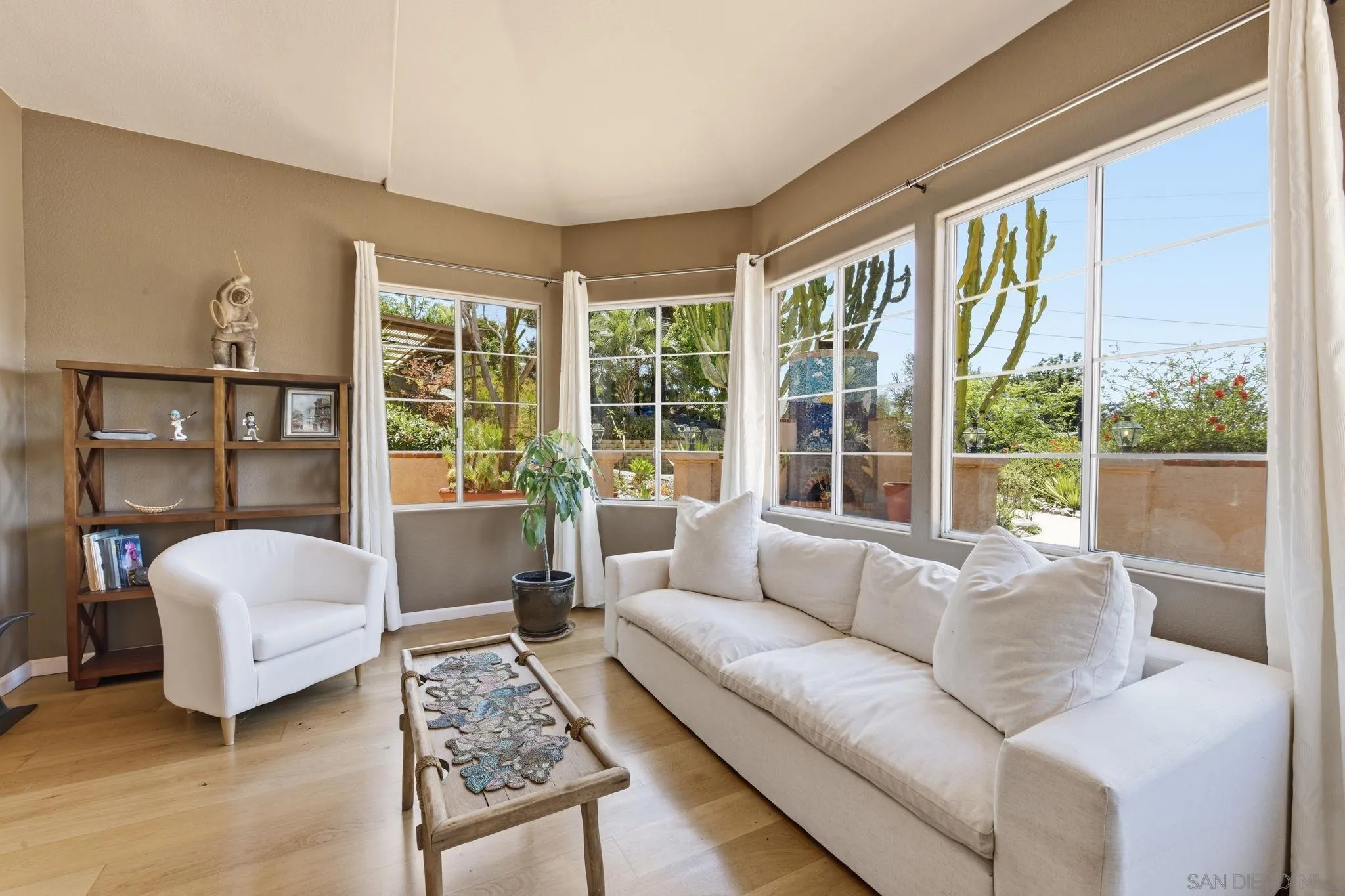 https://cdn.realtyfeed.com/cdn/127/260020786/0b877678ec1b55e39e76ffe4d02de790.webp