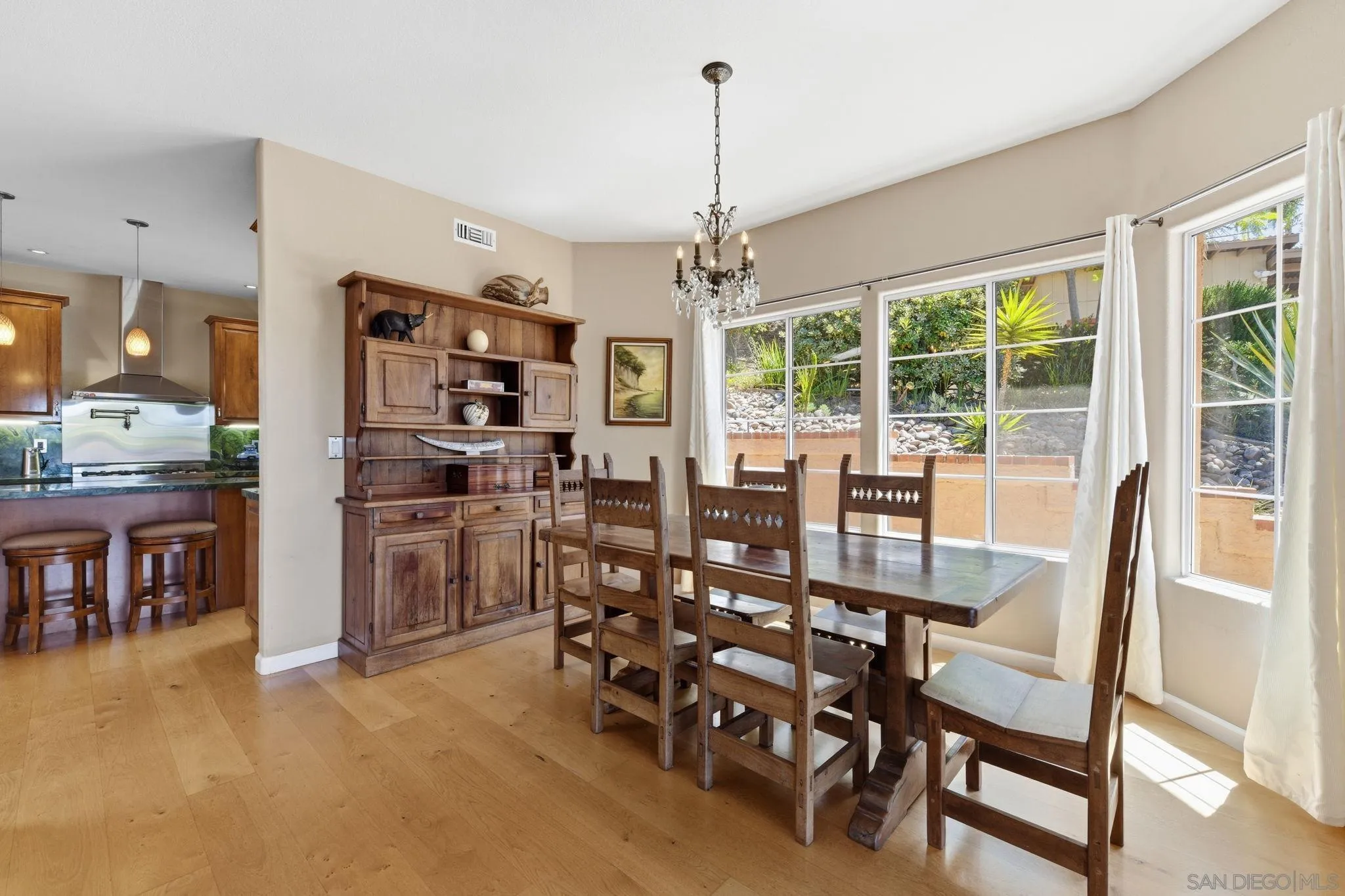 https://cdn.realtyfeed.com/cdn/127/260020786/1a6b0b88801a99a9237ee57bbc6bc86f.webp