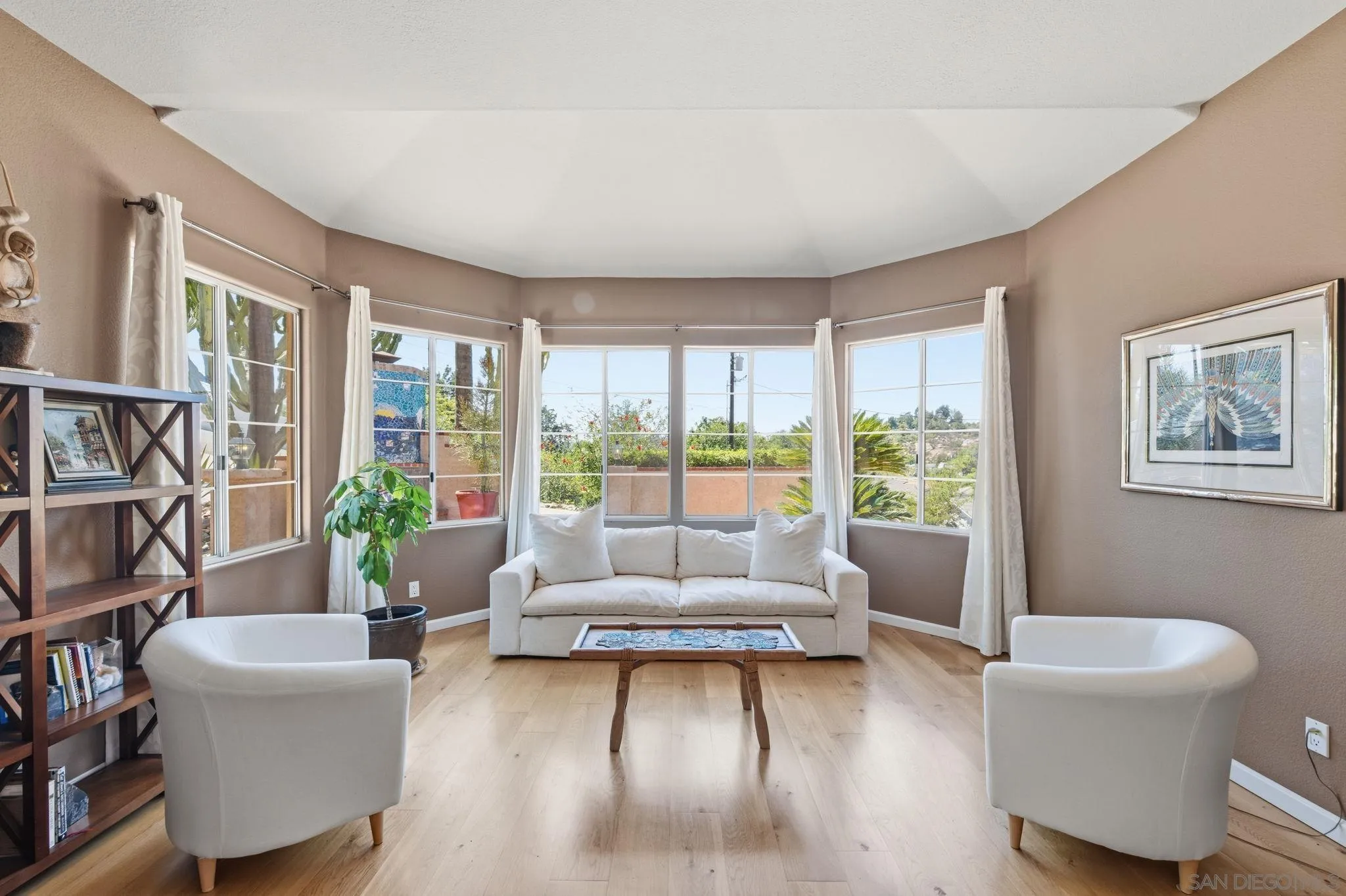 https://cdn.realtyfeed.com/cdn/127/260020786/1c56e3813b2794b60075d35f8c71ef1b.webp