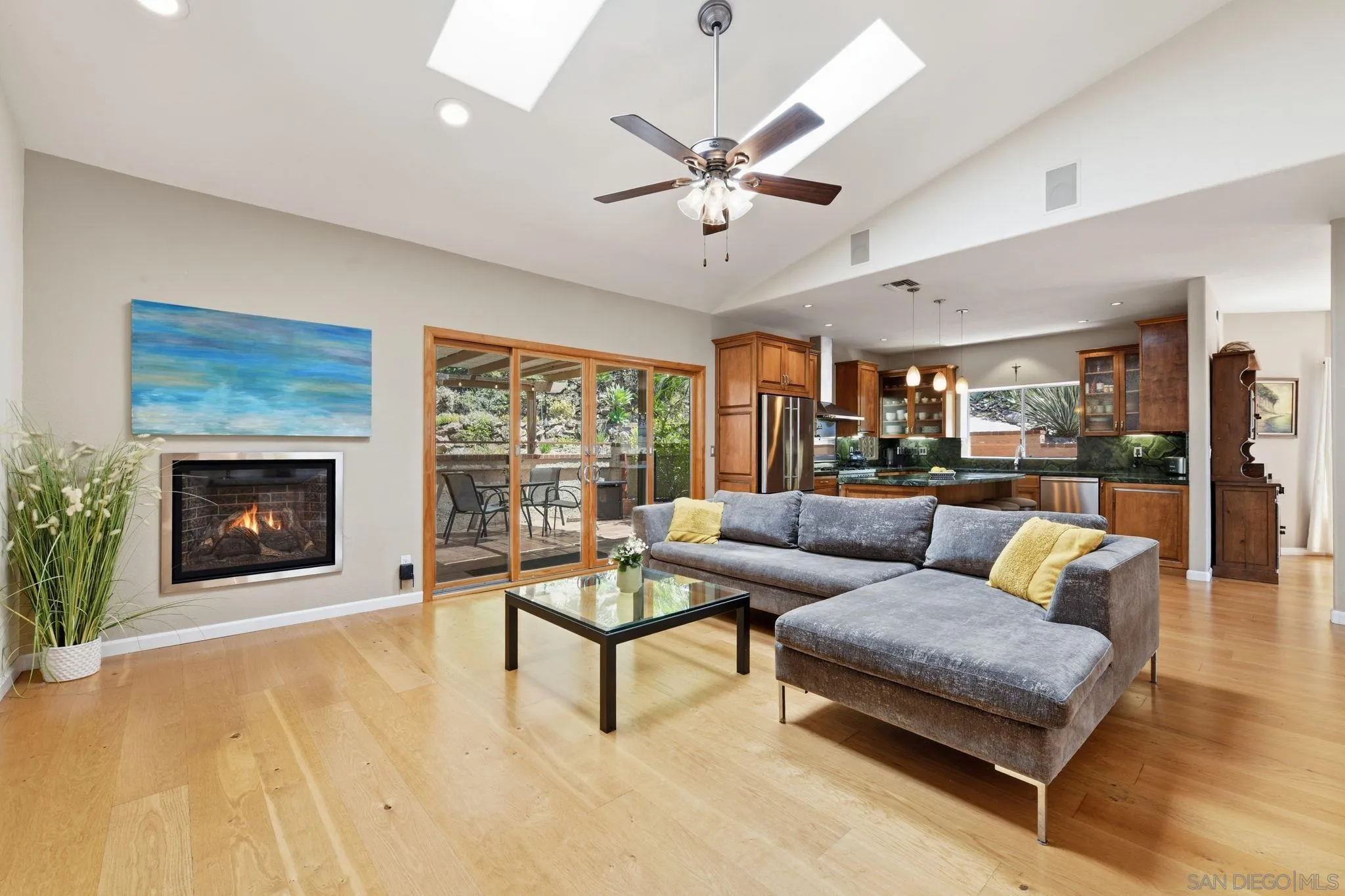 https://cdn.realtyfeed.com/cdn/127/260020786/23e9b04a8abfe590a38e97f367640325.webp