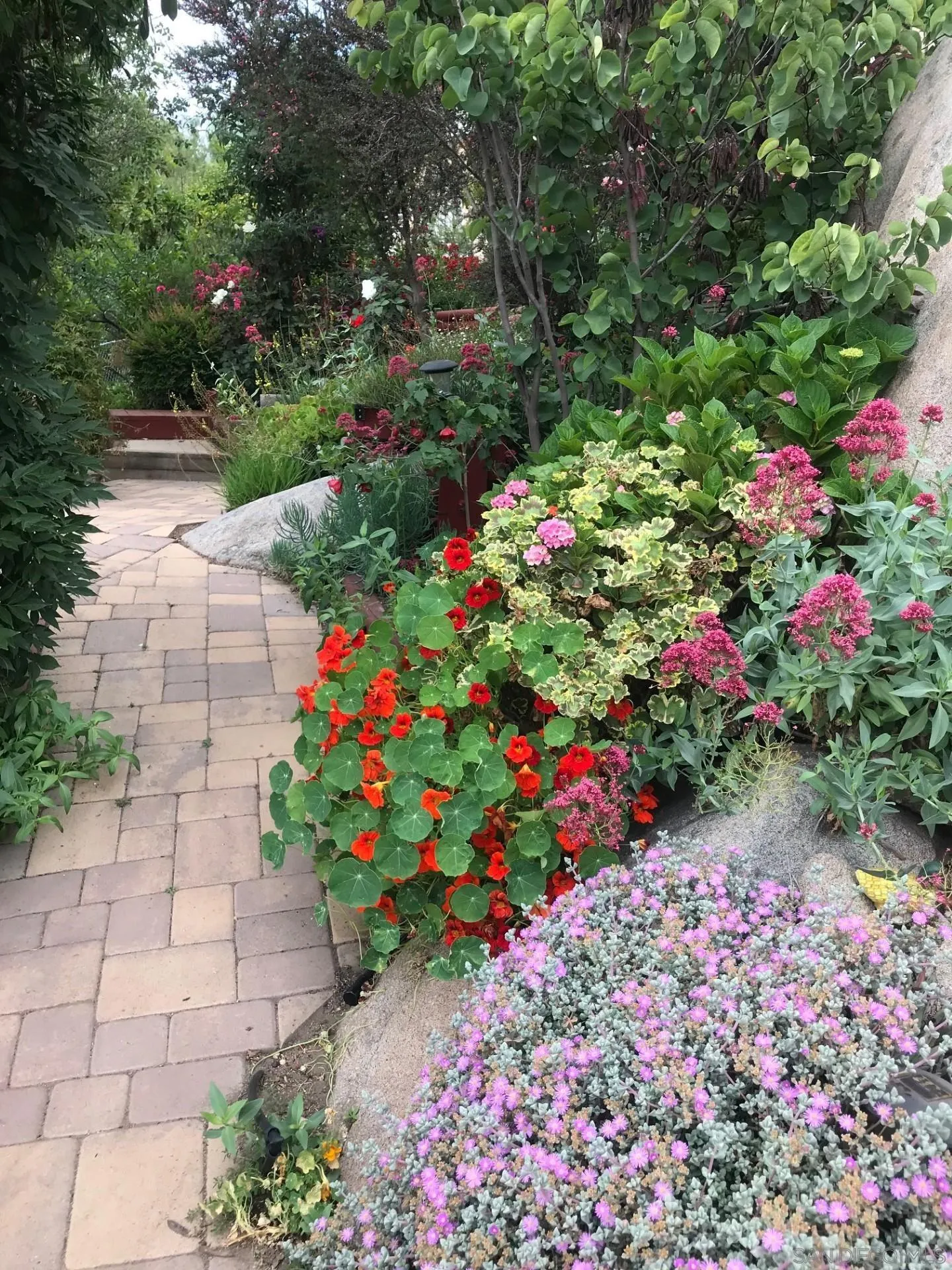 https://cdn.realtyfeed.com/cdn/127/260020786/58eb31db73b1f4a99ee9fecb2f66093f.webp