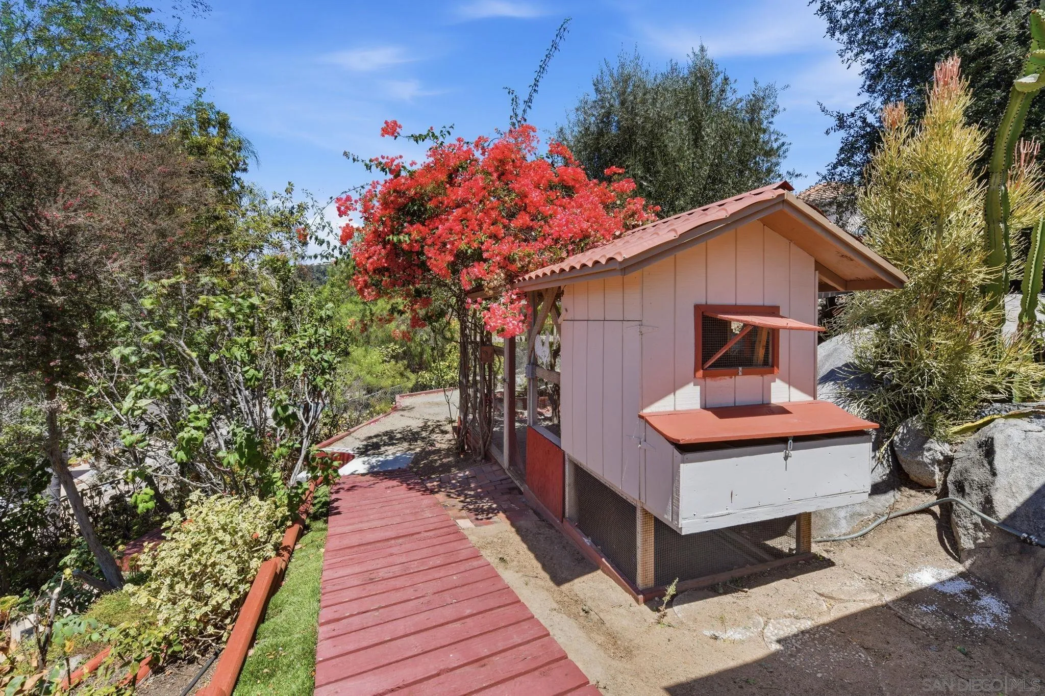 https://cdn.realtyfeed.com/cdn/127/260020786/8025045880b53a22371d31d1323d0627.webp