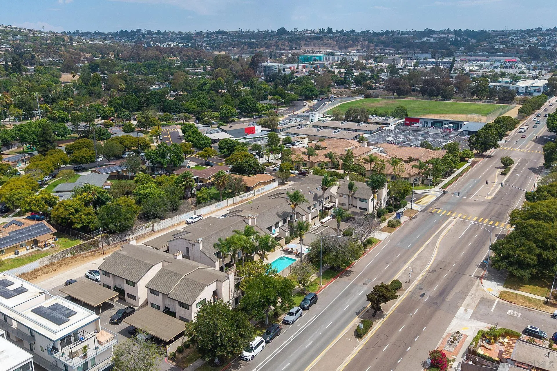 https://cdn.realtyfeed.com/cdn/127/260020787/4ced412d2d4438ee49a07a0146d8d7ff.webp