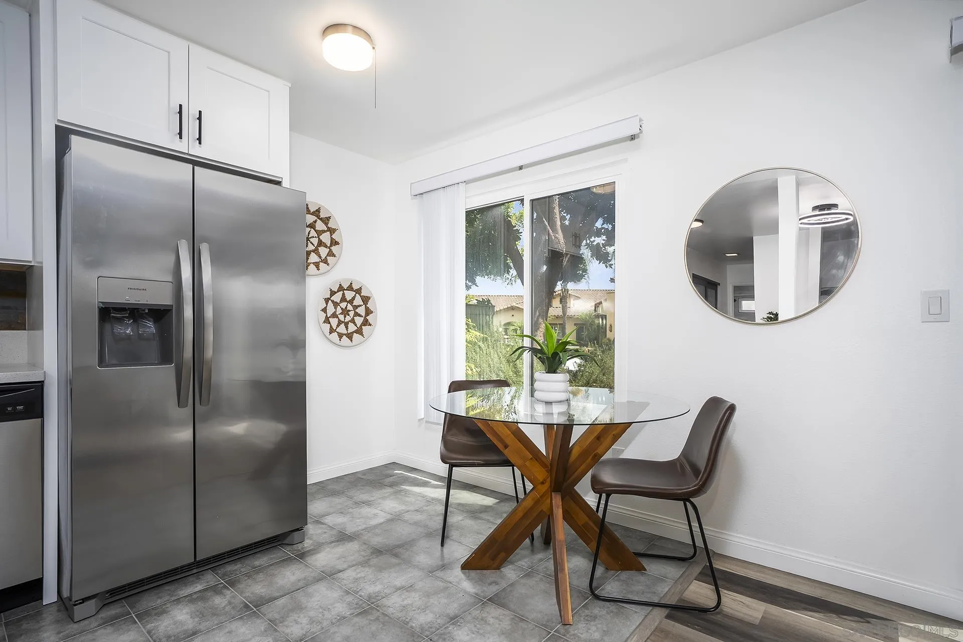 https://cdn.realtyfeed.com/cdn/127/260020787/a22b6ad04221e00fcdecbf214380658e.webp