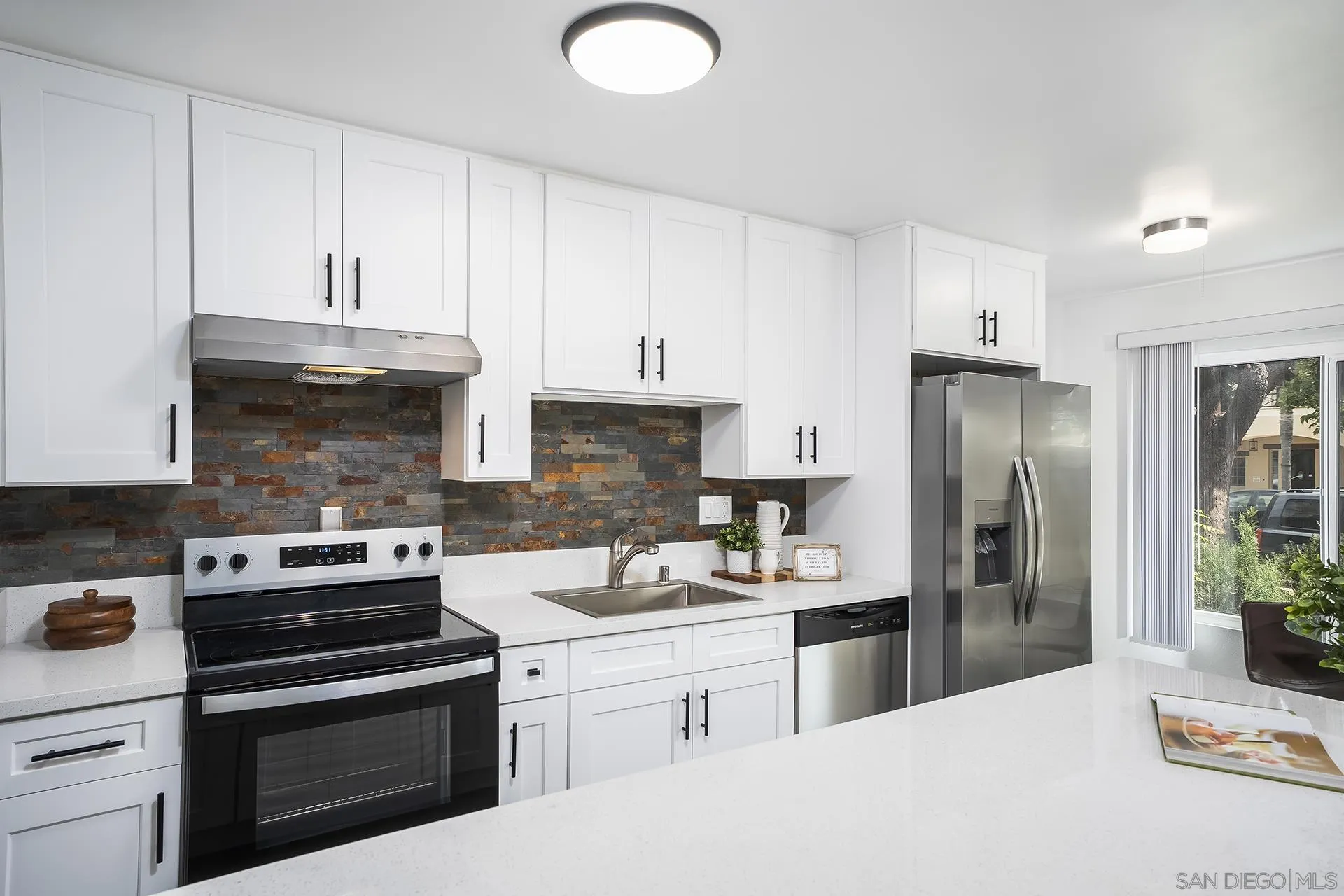 https://cdn.realtyfeed.com/cdn/127/260020787/cf0a17b1a4dcd4fef135cc8d267c2970.webp