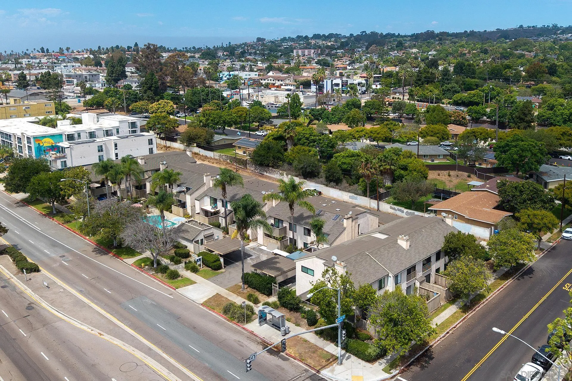 https://cdn.realtyfeed.com/cdn/127/260020787/f61d9b370550522841766e68f3eabf24.webp