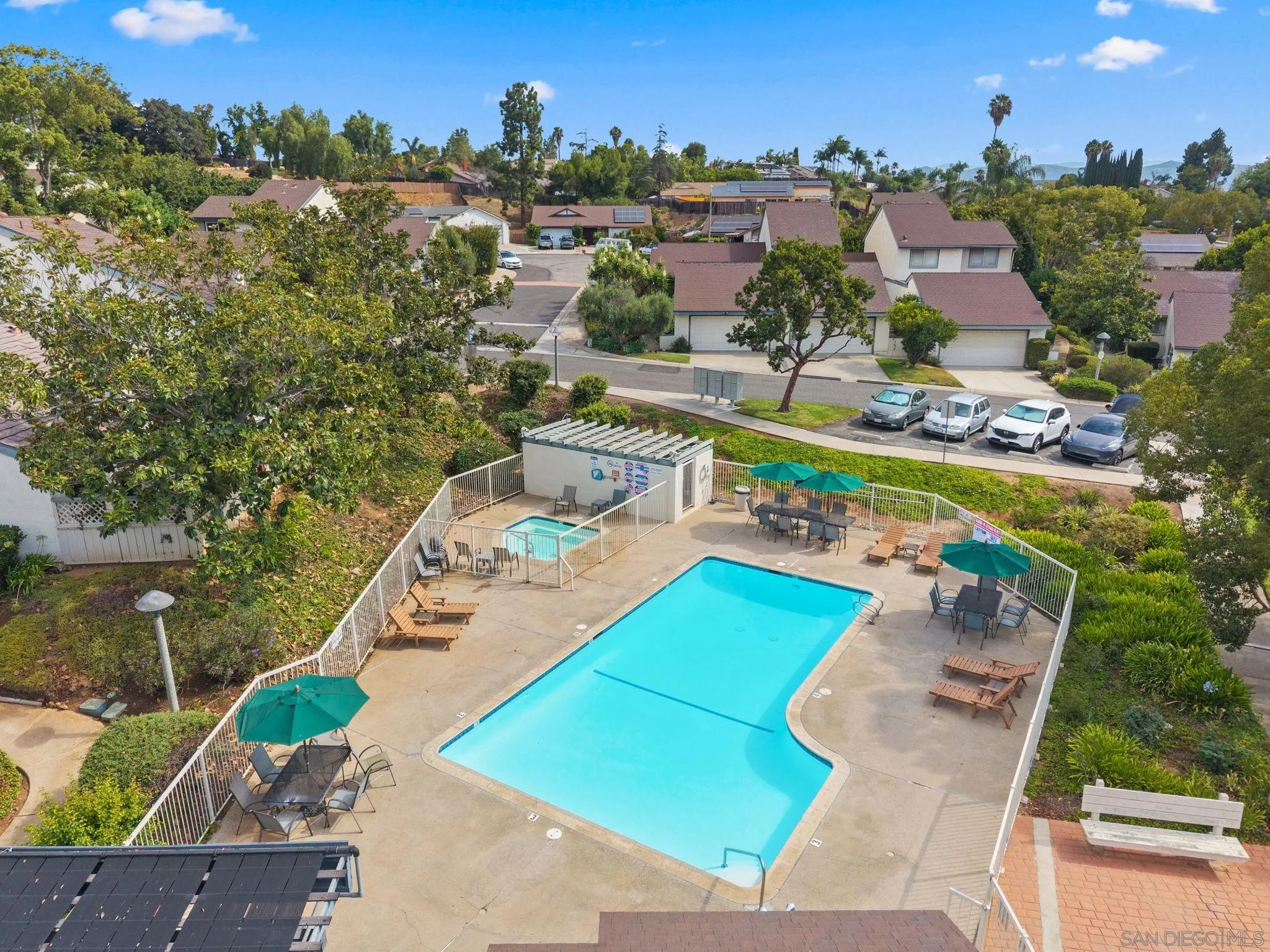 https://cdn.realtyfeed.com/cdn/127/260020797/0f052de64370a450eabc6e5608cc504e.webp