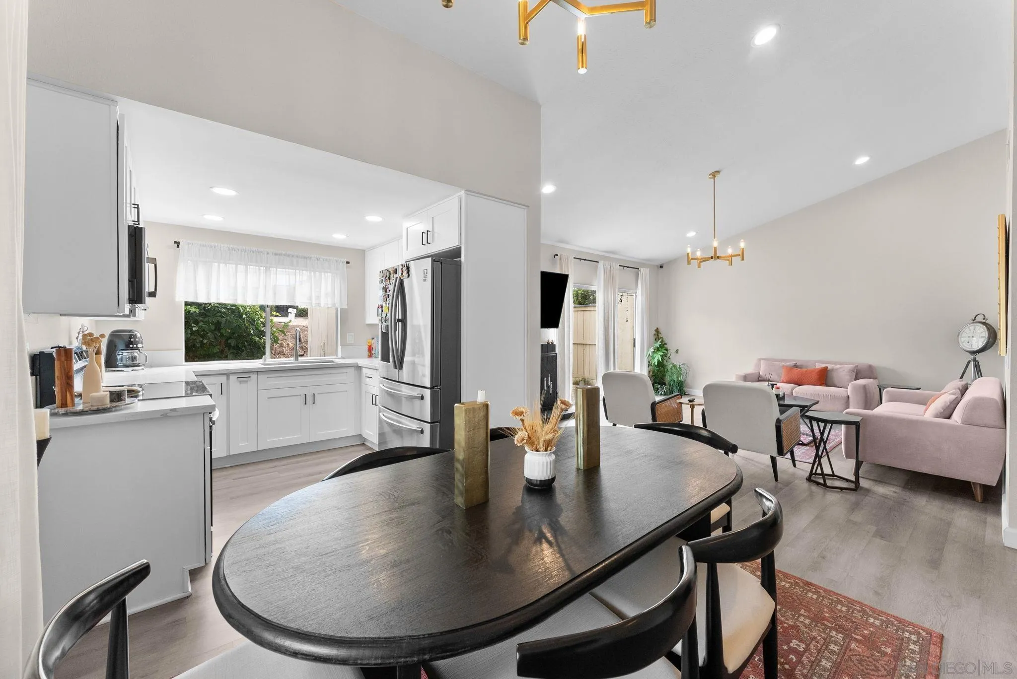 https://cdn.realtyfeed.com/cdn/127/260020797/3429aa2544abb1ef839366a608e03498.webp