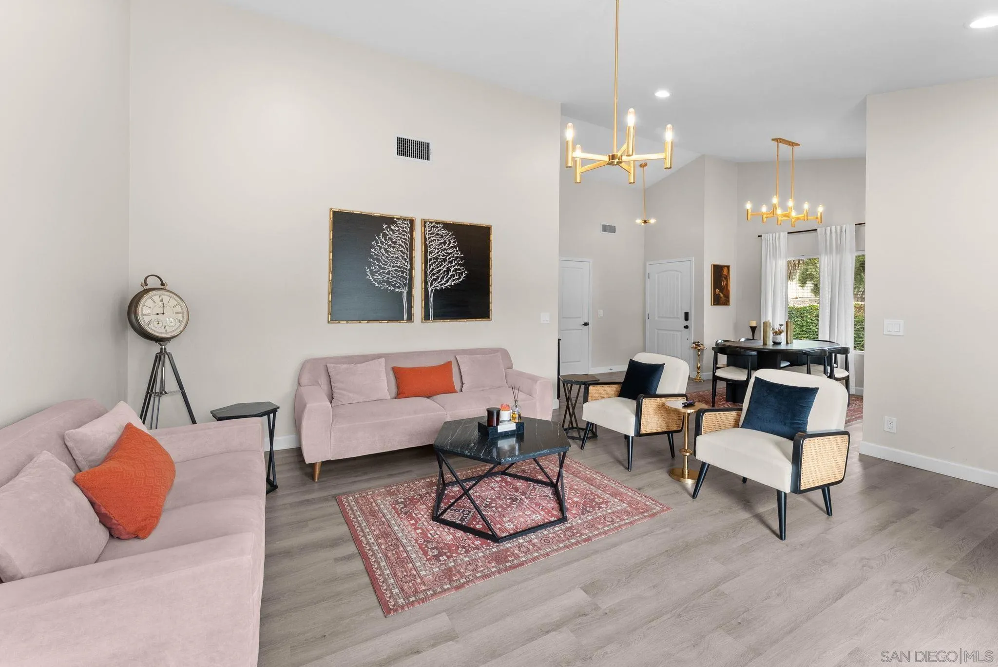 https://cdn.realtyfeed.com/cdn/127/260020797/d717d4838de06882c331ee6a9c3f6af7.webp