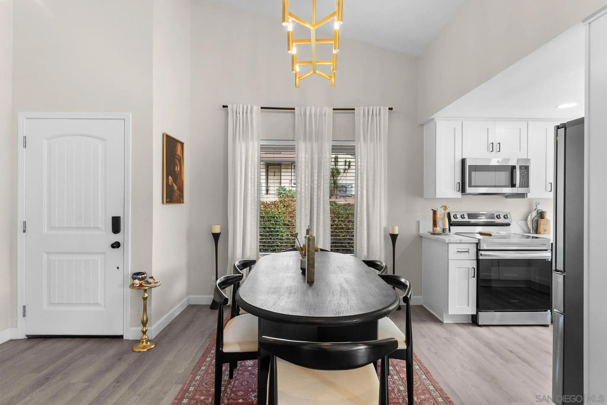 https://cdn.realtyfeed.com/cdn/127/260020797/d85650baba5b0cfb8106c849cf3d1939.webp