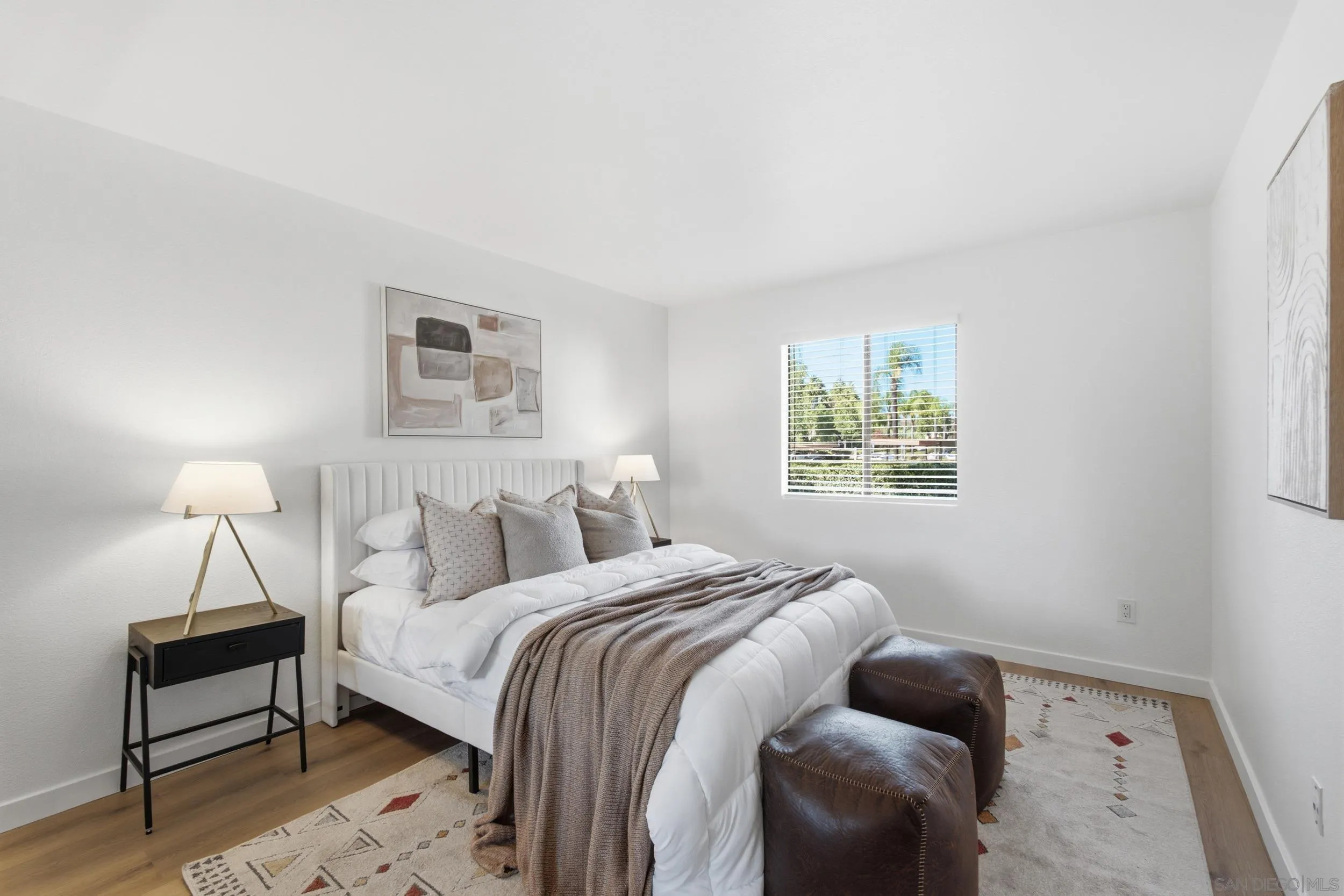 https://cdn.realtyfeed.com/cdn/127/260020801/41fef6714a7ce4f736dbf484582ca4d2.webp