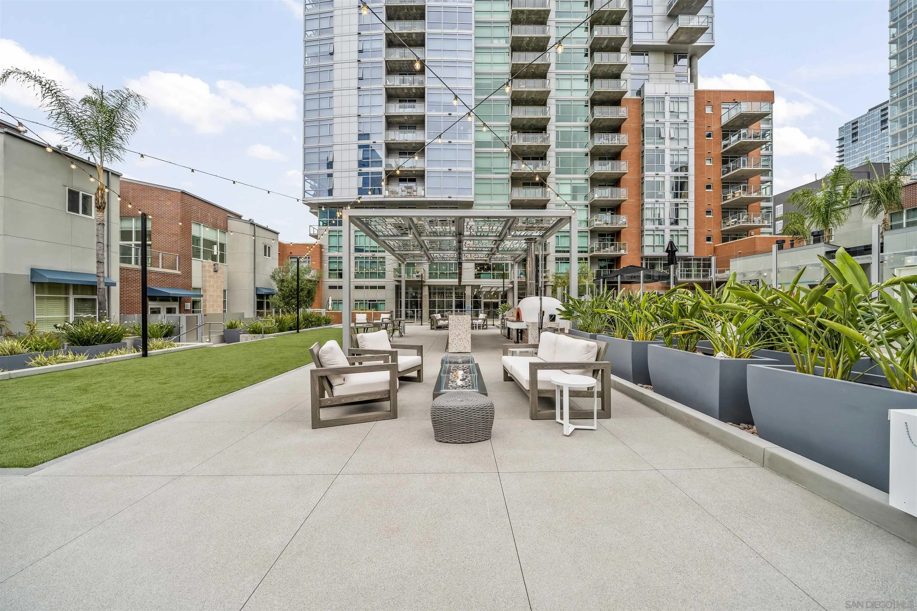 https://cdn.realtyfeed.com/cdn/127/260020802/23cfe907428bf68866861cff50c5fc53.webp