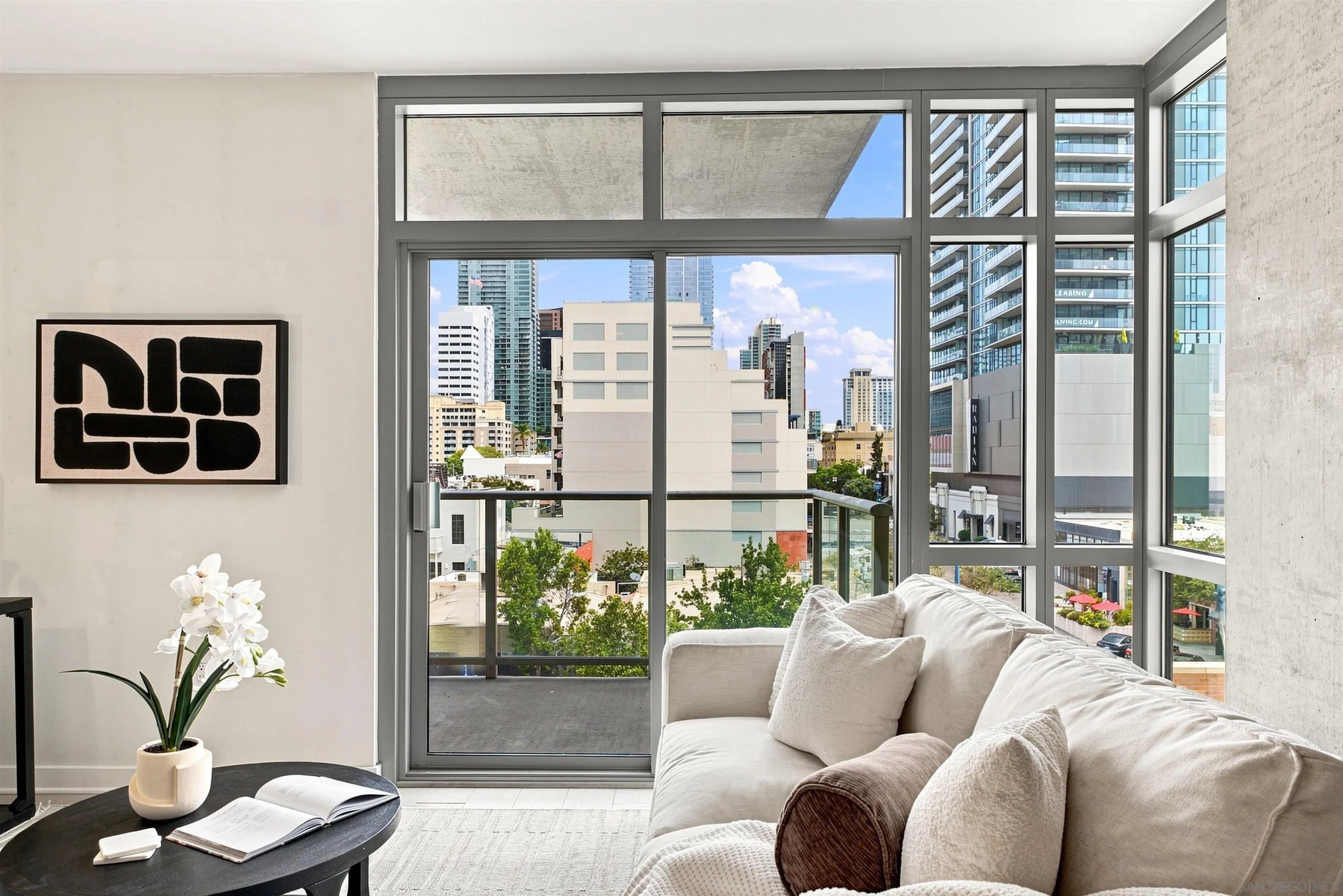 https://cdn.realtyfeed.com/cdn/127/260020802/6e0d4eeb396be575d94116b81aa6f558.webp