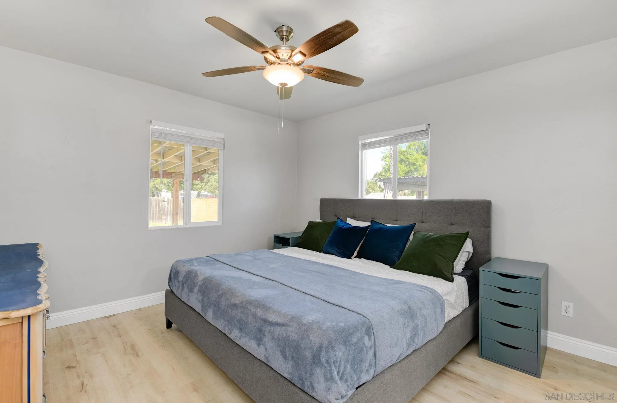 https://cdn.realtyfeed.com/cdn/127/260020805/56ddf5c965af2c1ec7ebfbca86f765a2.webp
