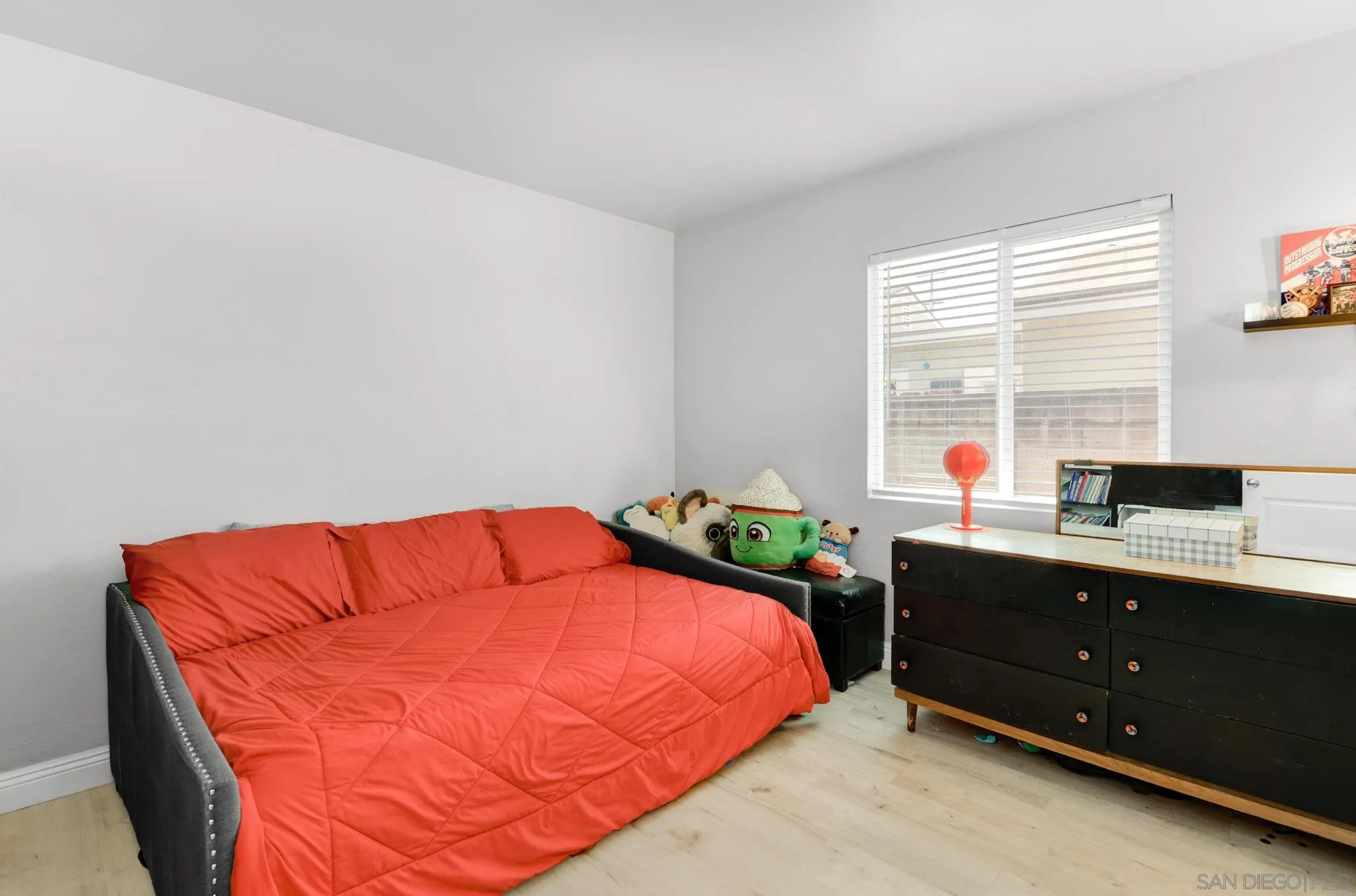 https://cdn.realtyfeed.com/cdn/127/260020805/a20ed782347456462c528aa827281649.webp