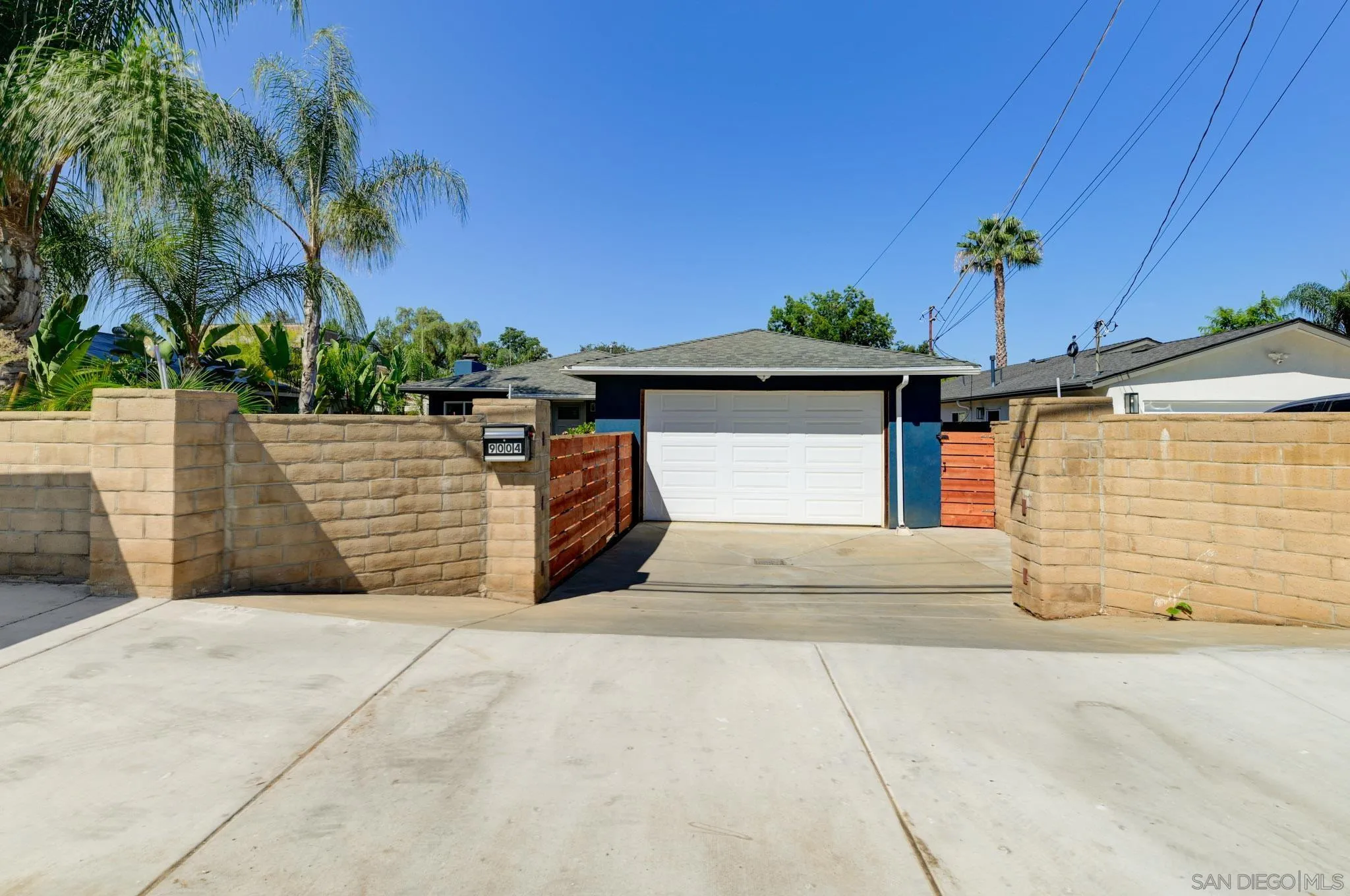 https://cdn.realtyfeed.com/cdn/127/260020805/b68e5f271896b1c50d13e6635b2be42e.webp