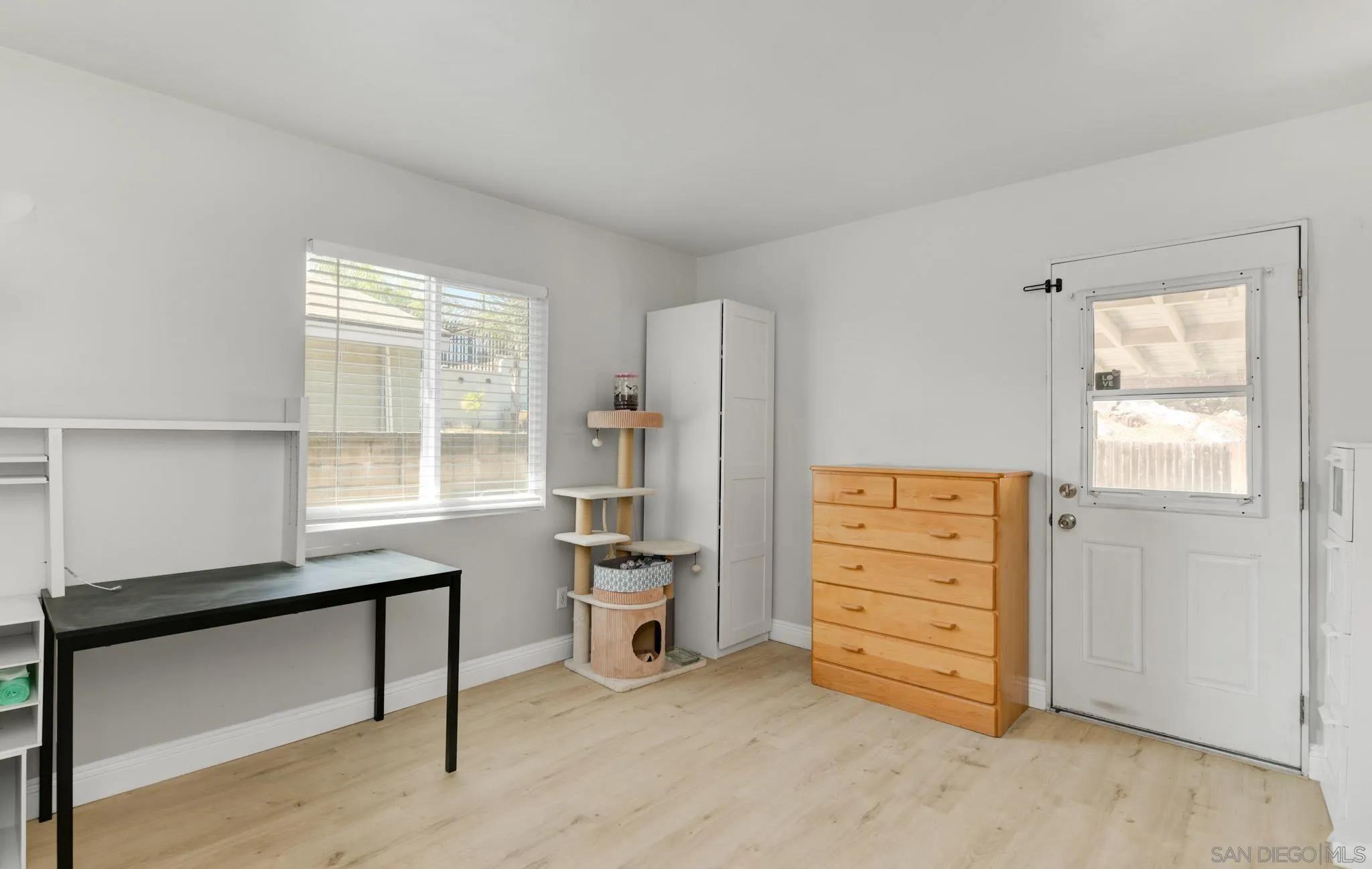 https://cdn.realtyfeed.com/cdn/127/260020805/e52bb8dd1b19a7d8a72f13db324fa3f4.webp