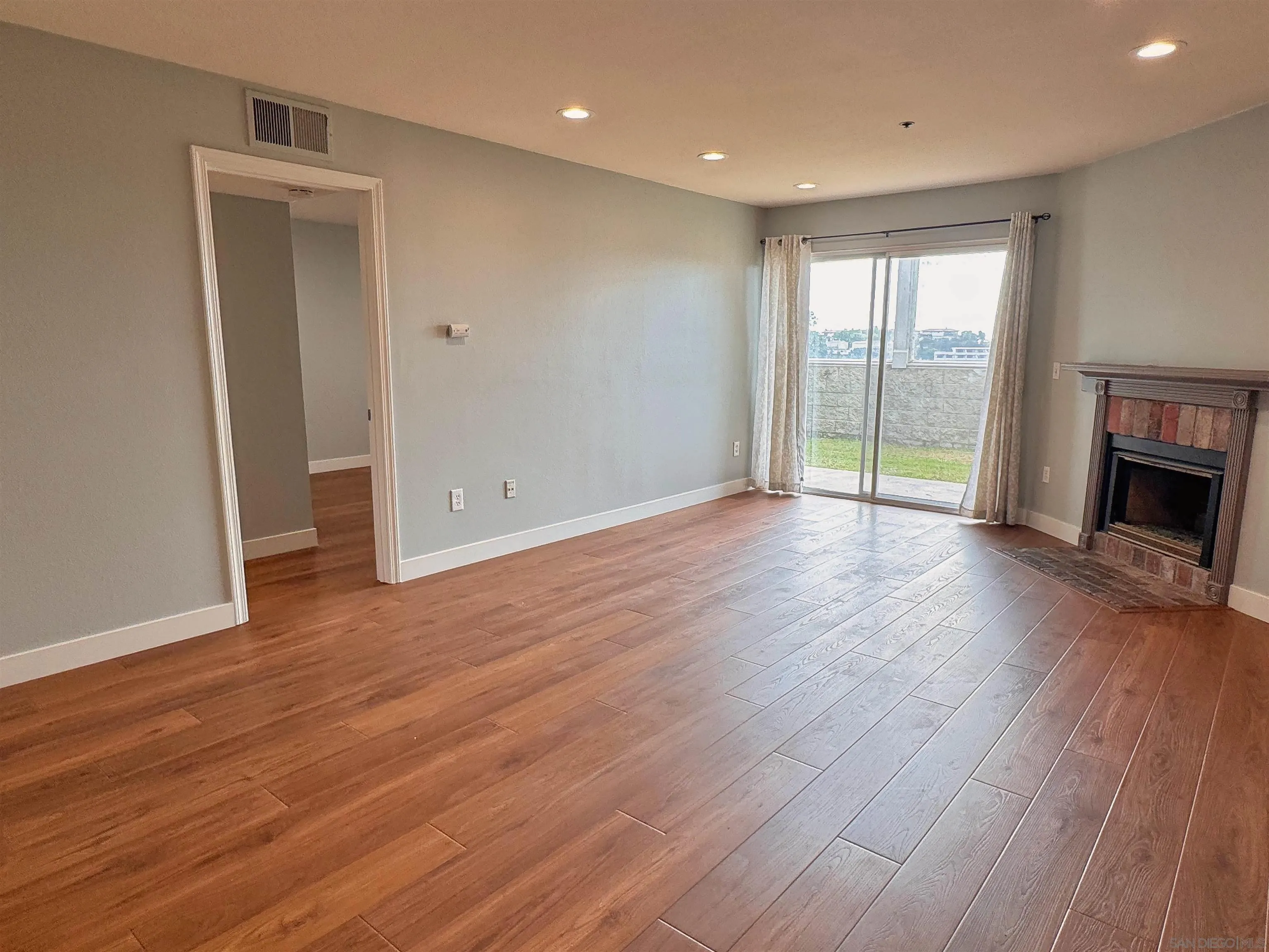 https://cdn.realtyfeed.com/cdn/127/260020813/0837b48ec7deb95d07dfba94431d8512.webp