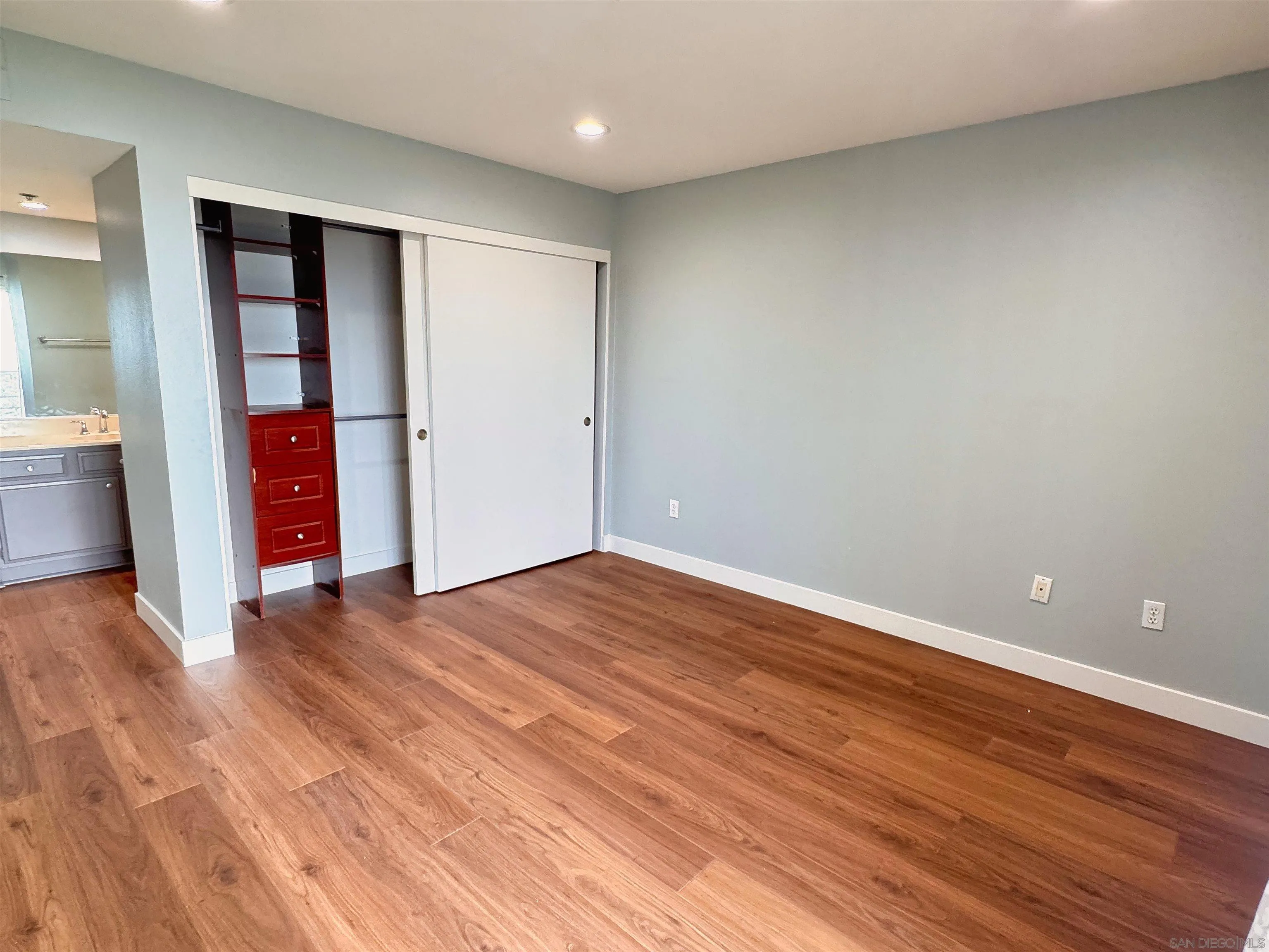 https://cdn.realtyfeed.com/cdn/127/260020813/1a4b42d4f2ce3dca26d441bf63928db6.webp