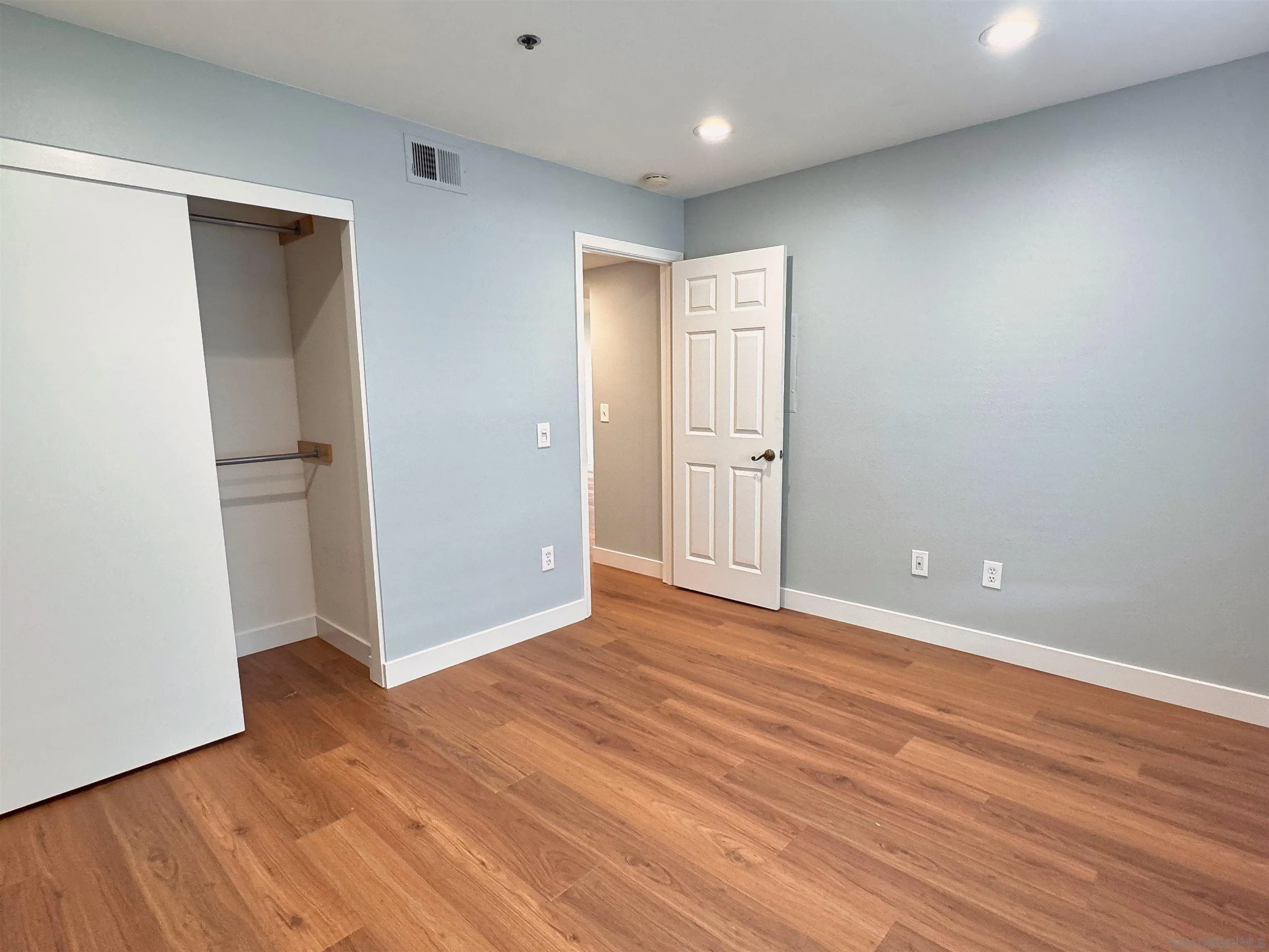https://cdn.realtyfeed.com/cdn/127/260020813/bbbb64d56584535d965922616fe705ac.webp
