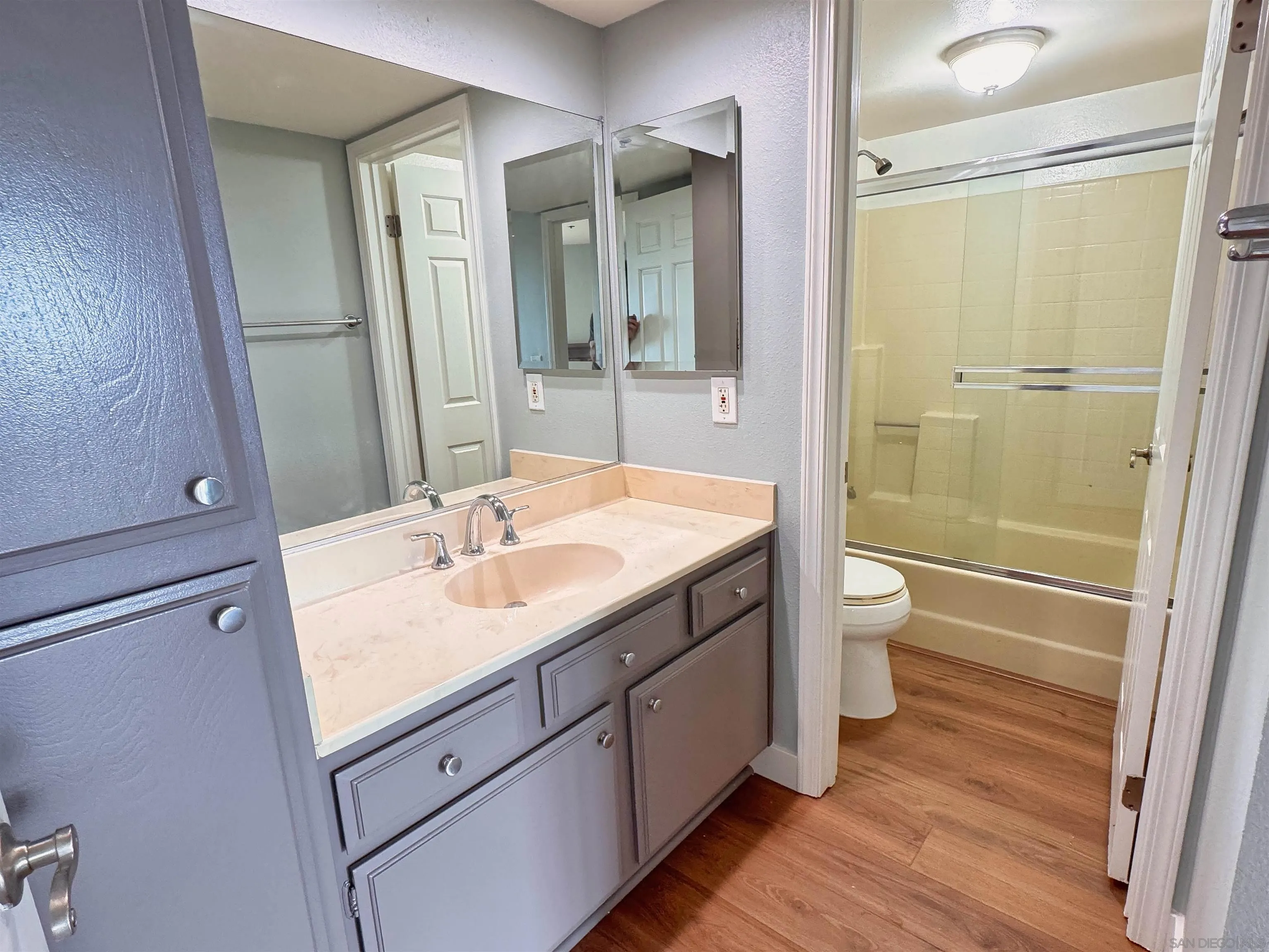 https://cdn.realtyfeed.com/cdn/127/260020813/e609c0f981505b41e31ebb212ba48f84.webp