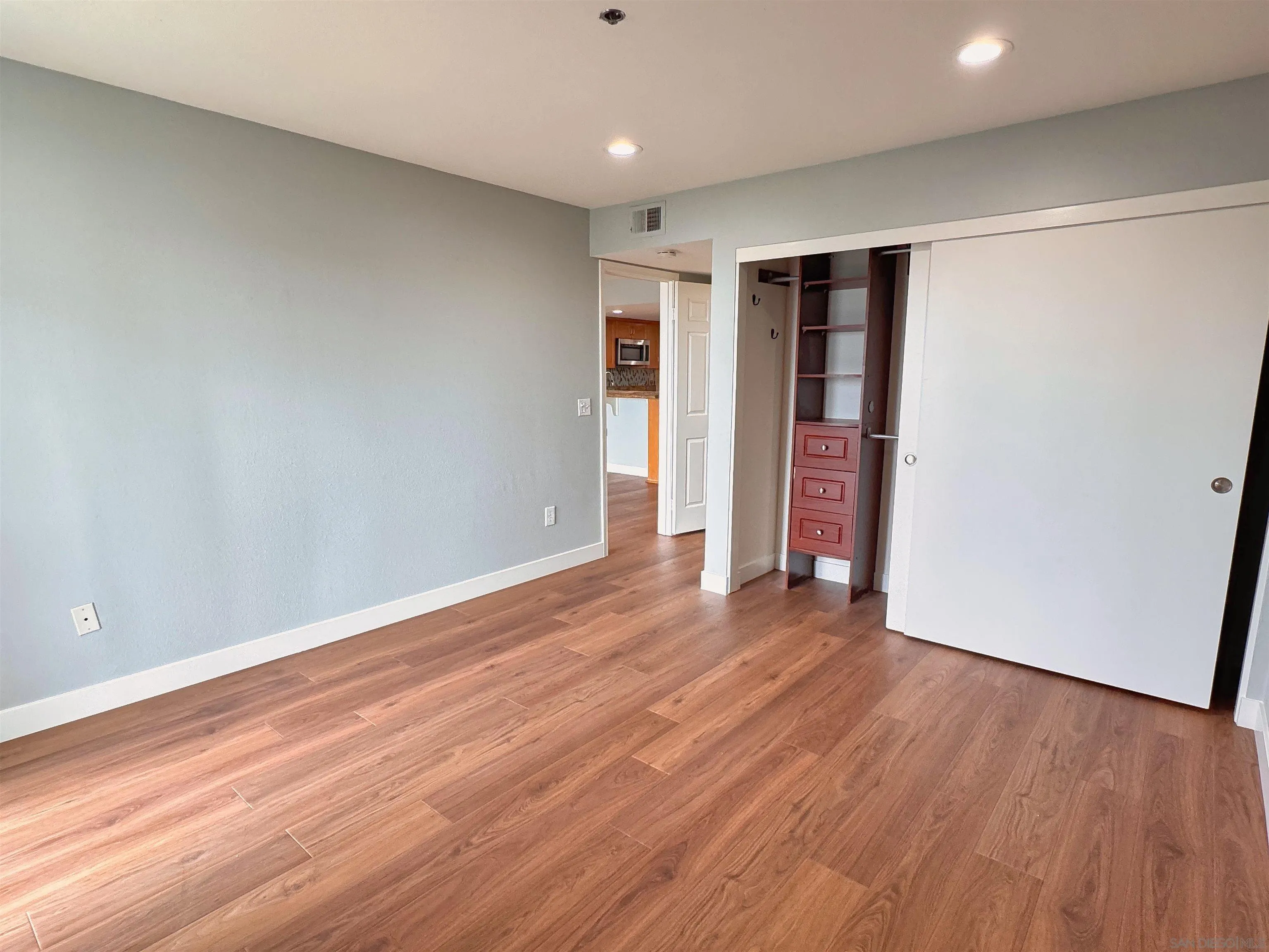 https://cdn.realtyfeed.com/cdn/127/260020813/f8aad2782fee868a5acaa08ce9827535.webp