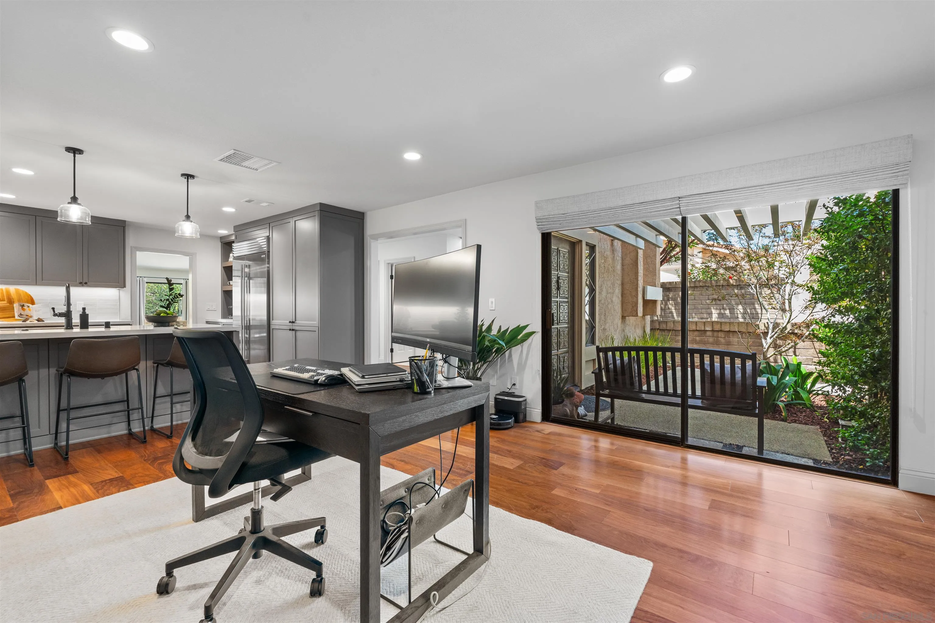 https://cdn.realtyfeed.com/cdn/127/260020814/05d2dd04b317b4d2c1b76f5b021ef526.webp