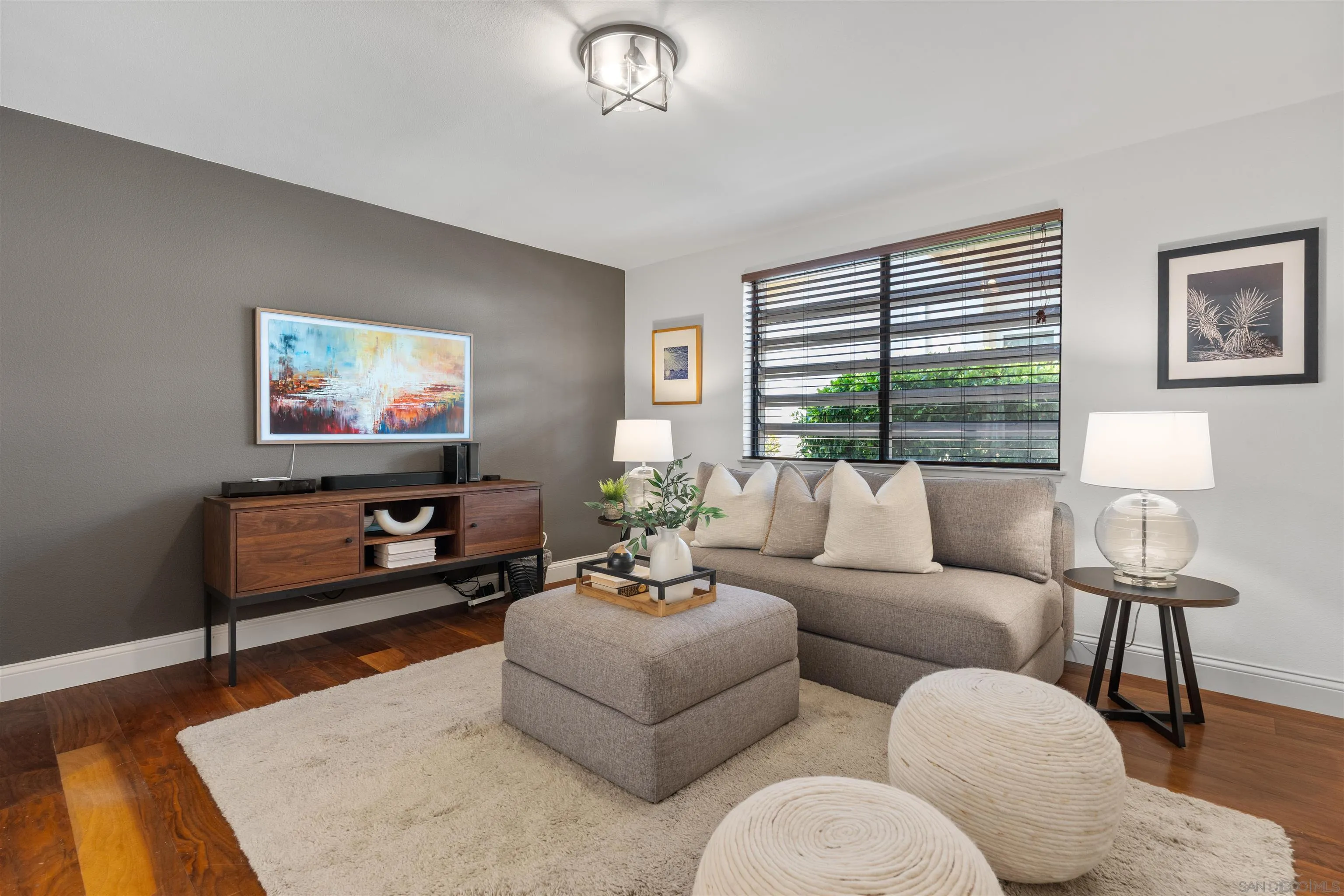 https://cdn.realtyfeed.com/cdn/127/260020814/39bf39c770dc8913e15a7d9c067e95bd.webp