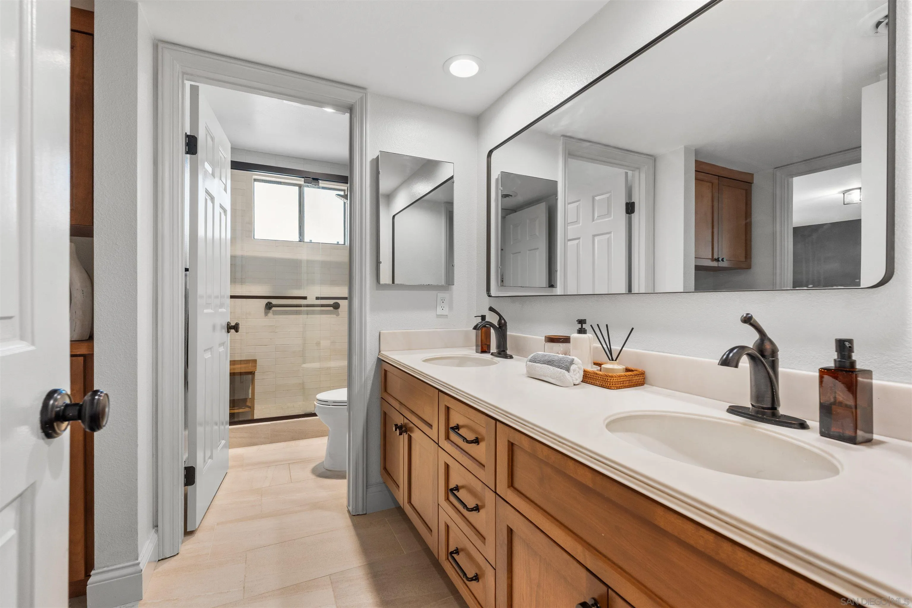 https://cdn.realtyfeed.com/cdn/127/260020814/5d55d292c9a12aebb2f396da6104806a.webp