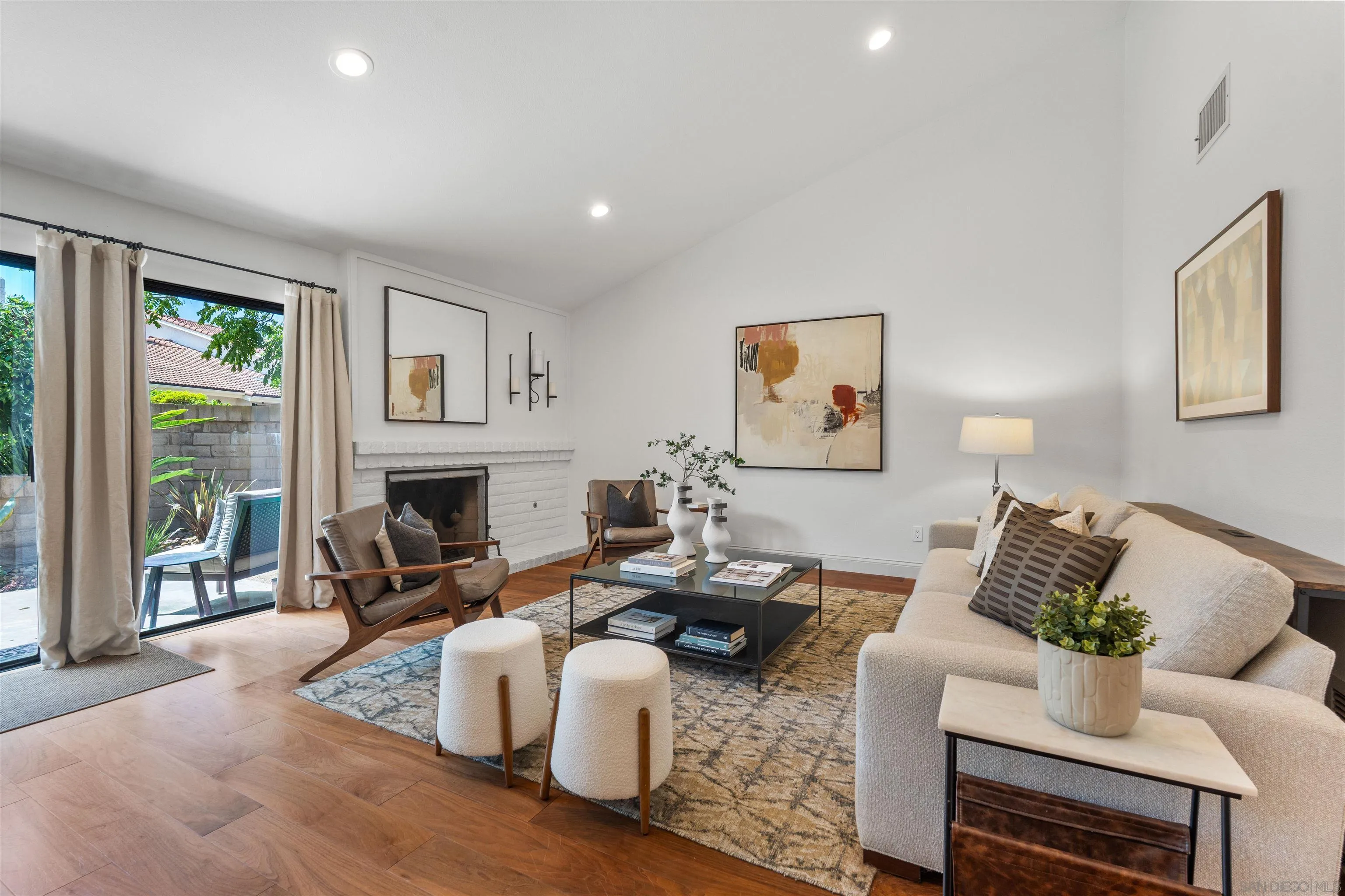 https://cdn.realtyfeed.com/cdn/127/260020814/69b4fddd86d575f6c8824c41916e6274.webp