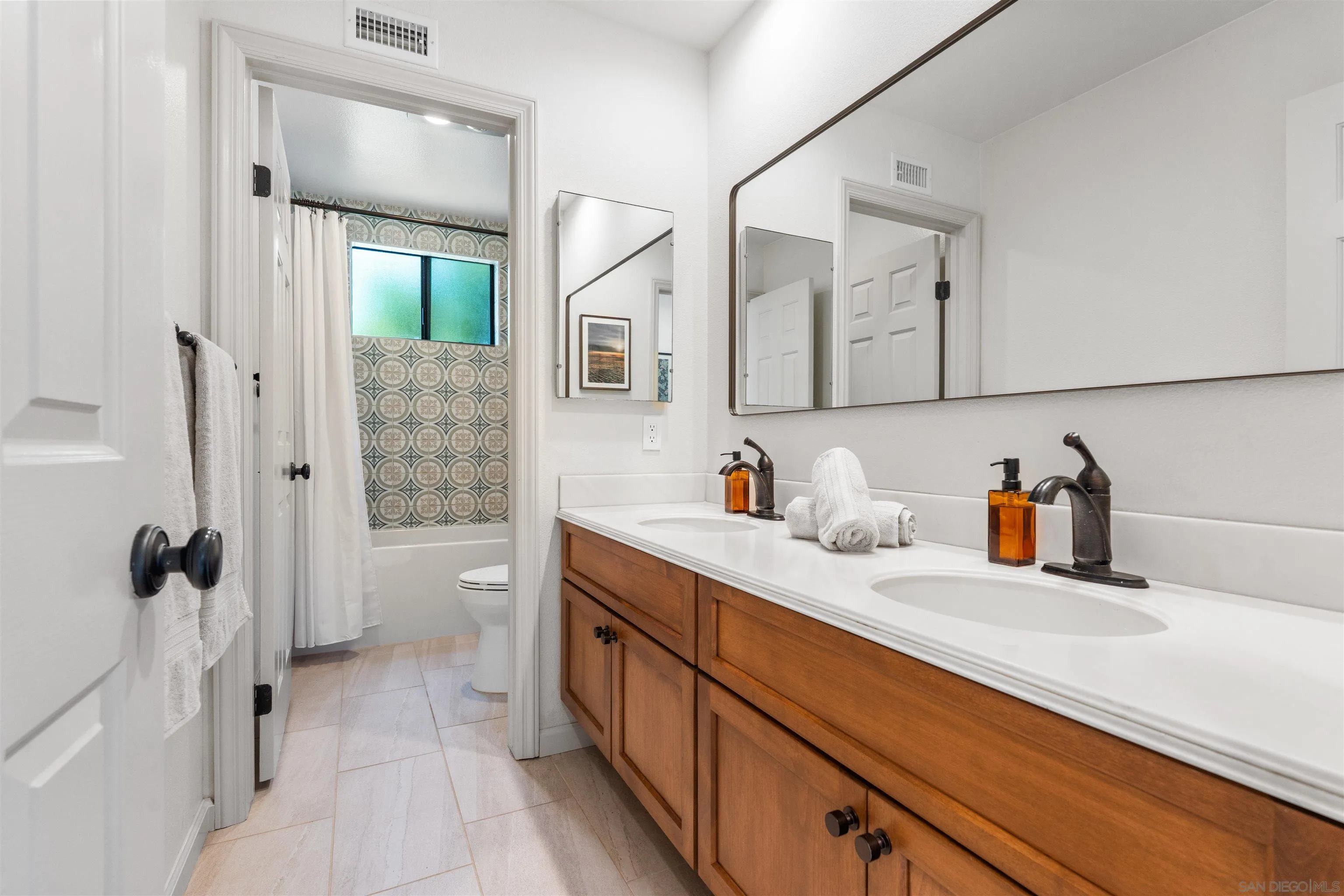 https://cdn.realtyfeed.com/cdn/127/260020814/78f2f506ad0c5e4ce67925f263413526.webp